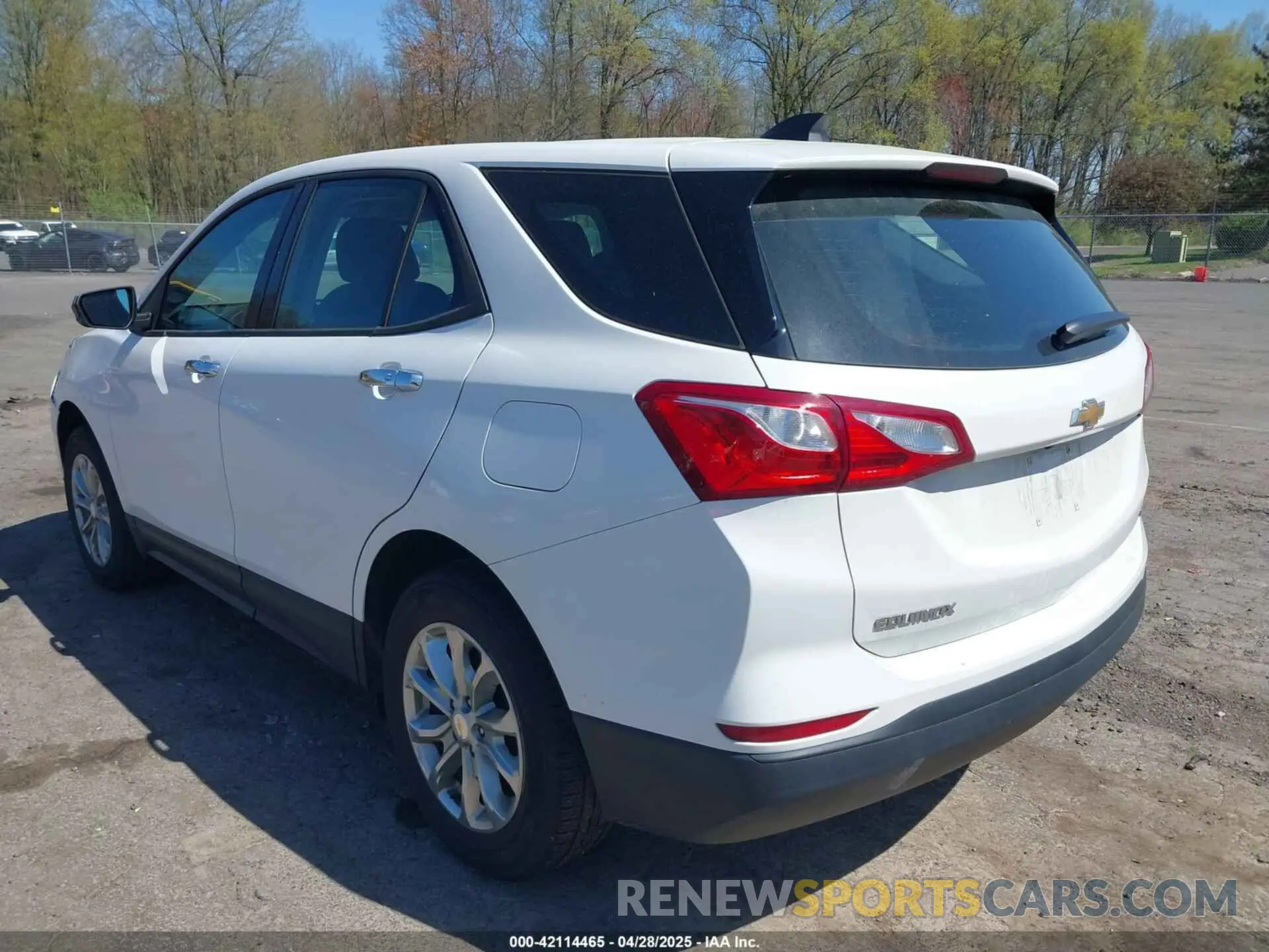 3 Фотография поврежденного автомобиля 2GNAXSEV4K6110423 CHEVROLET EQUINOX 2019