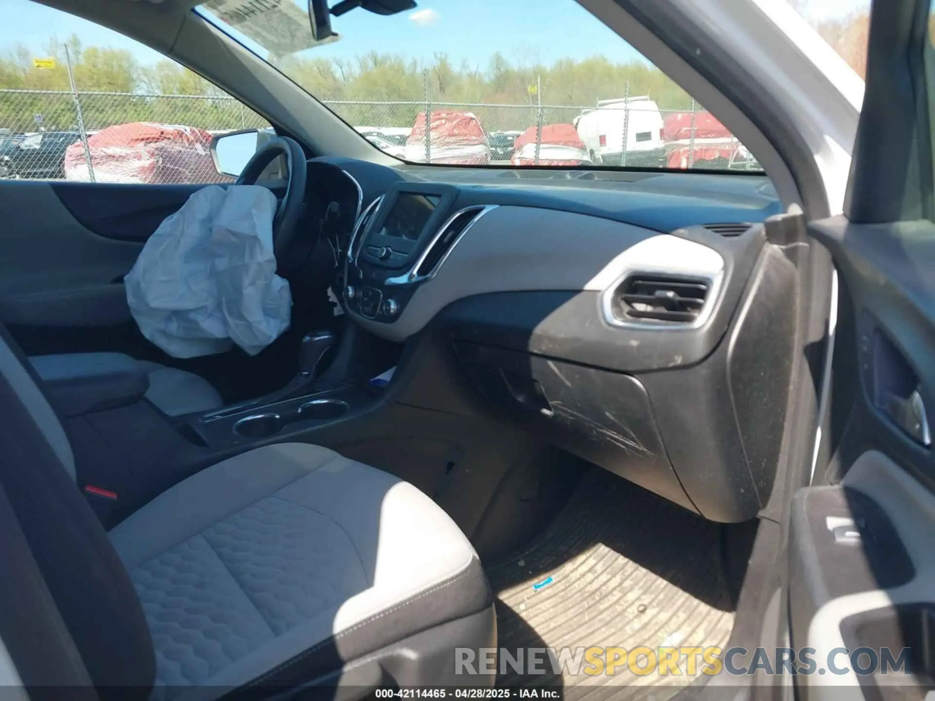 5 Фотография поврежденного автомобиля 2GNAXSEV4K6110423 CHEVROLET EQUINOX 2019