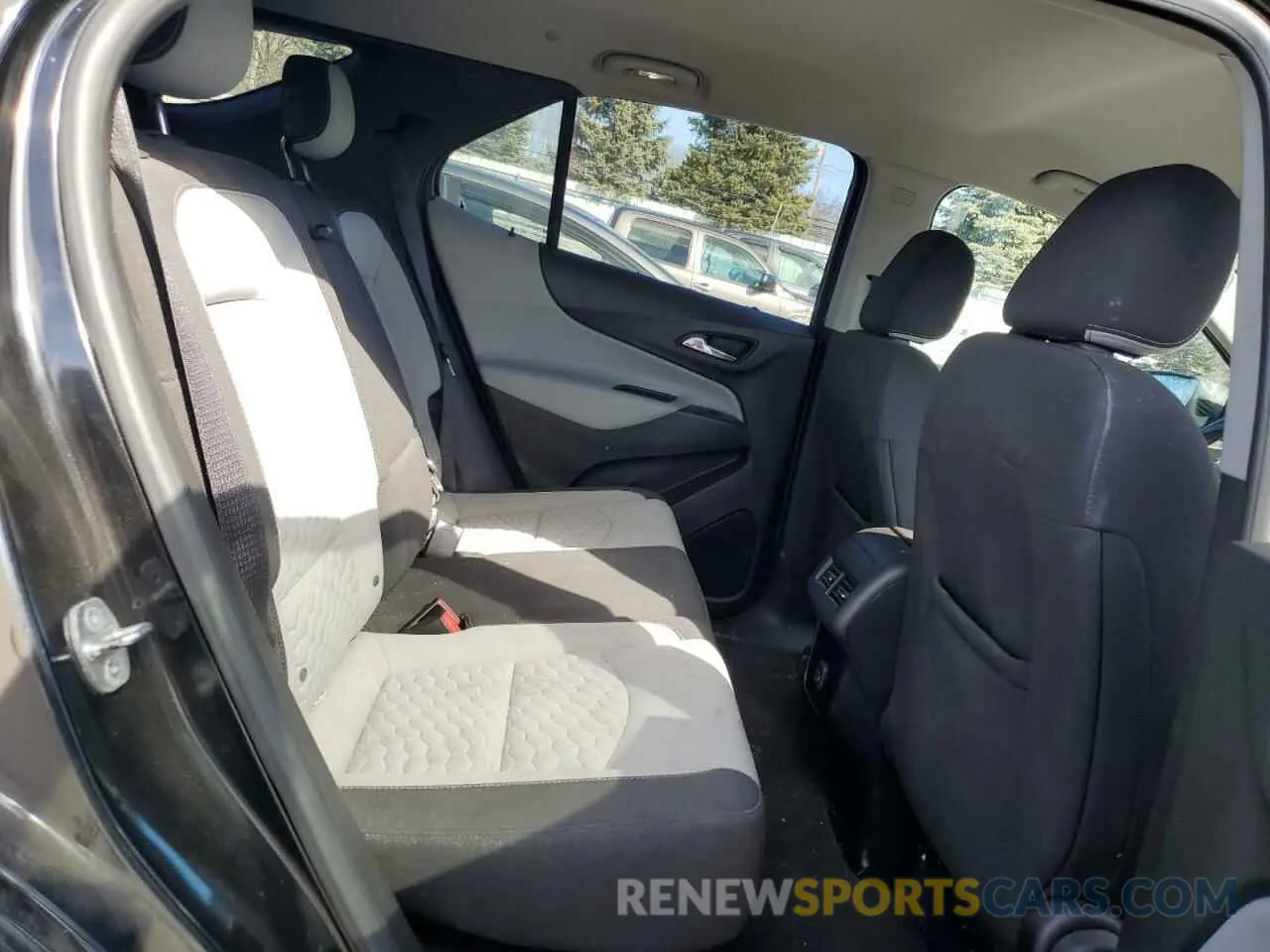 11 Фотография поврежденного автомобиля 2GNAXSEV4K6301758 CHEVROLET EQUINOX 2019