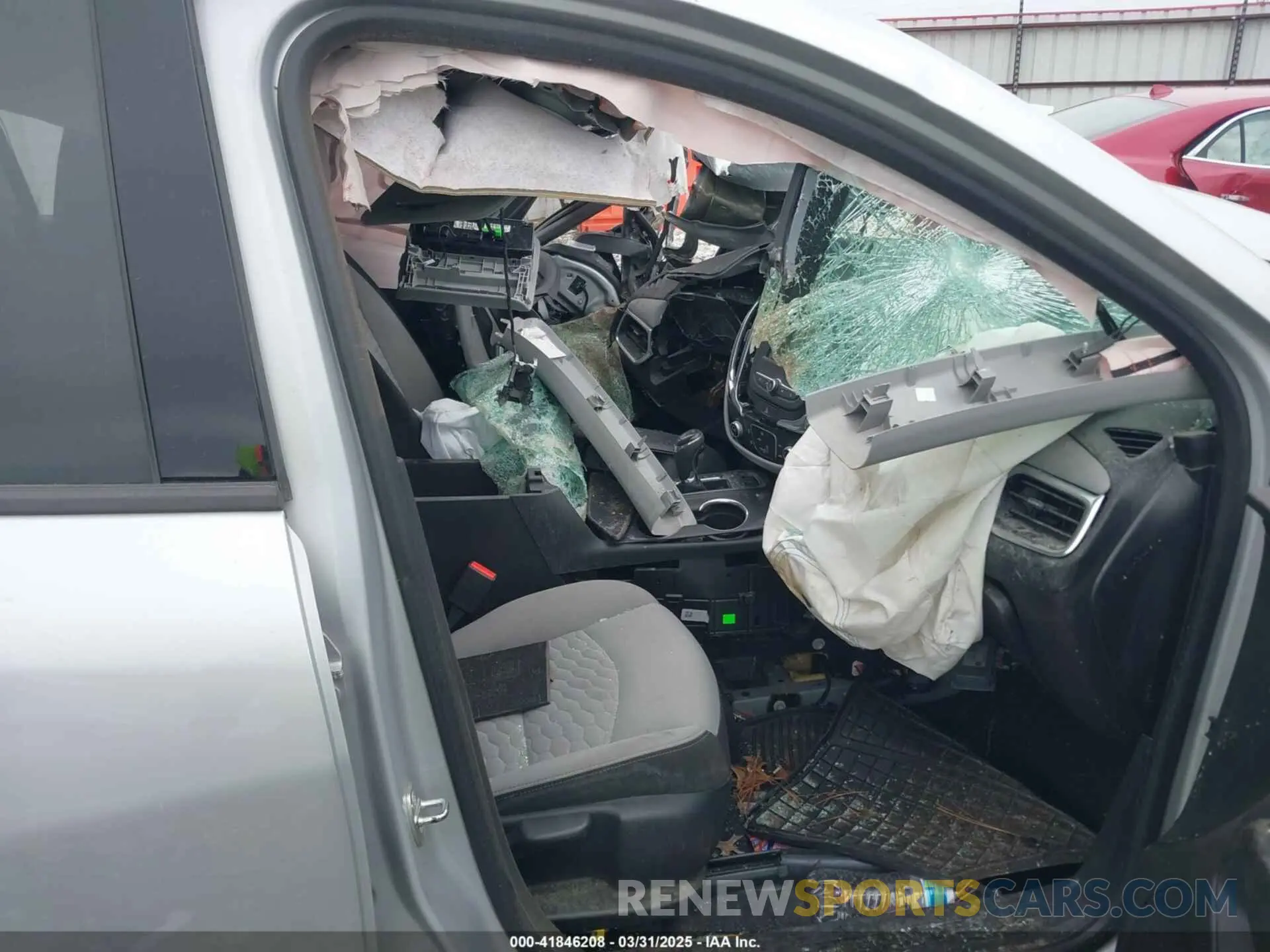 5 Photograph of a damaged car 2GNAXSEV5K6233485 CHEVROLET EQUINOX 2019
