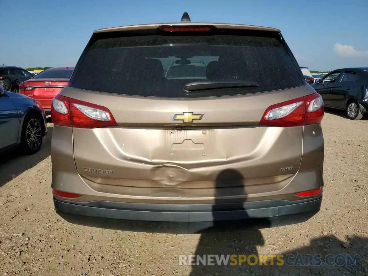 6 Photograph of a damaged car 2GNAXSEV5K6250867 CHEVROLET EQUINOX 2019