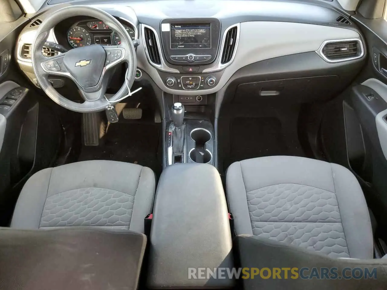 8 Photograph of a damaged car 2GNAXSEV5K6250867 CHEVROLET EQUINOX 2019