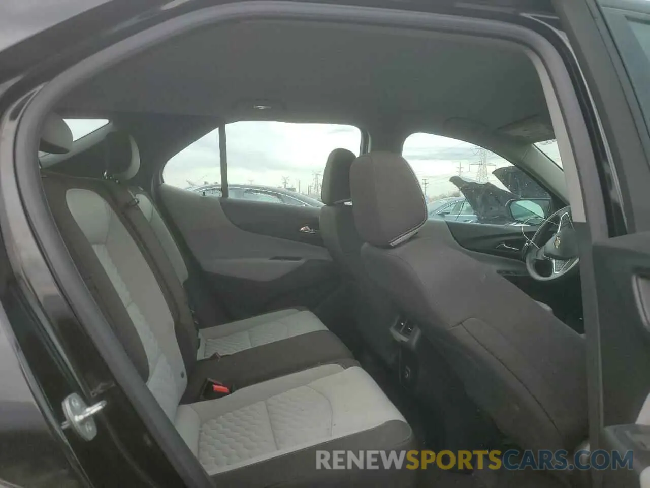 10 Photograph of a damaged car 2GNAXSEV7K6289413 CHEVROLET EQUINOX 2019