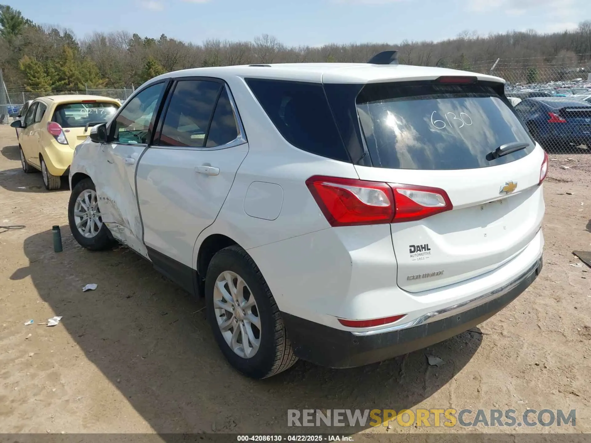 3 Photograph of a damaged car 2GNAXTEV1K6255280 CHEVROLET EQUINOX 2019