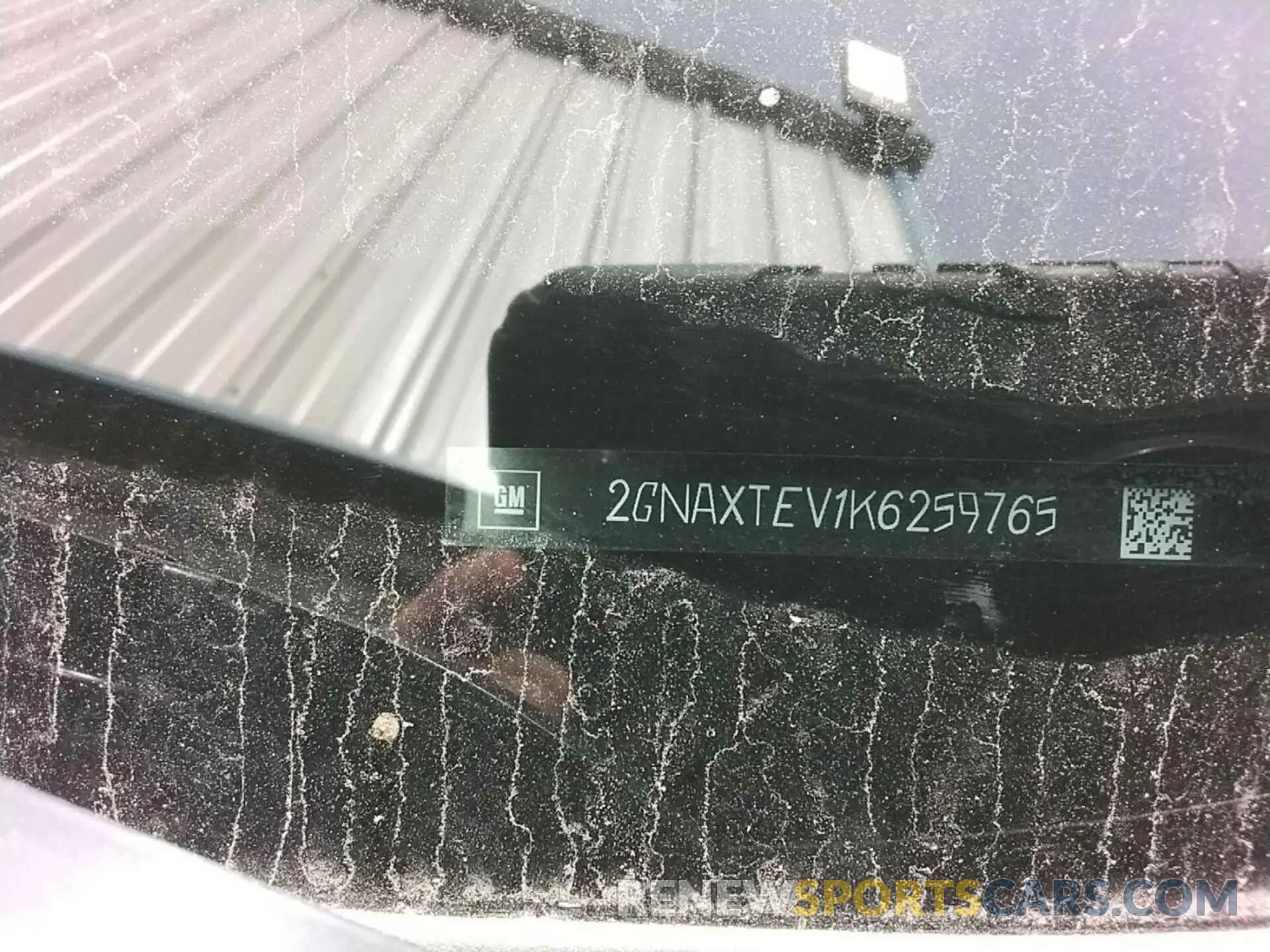 28 Photograph of a damaged car 2GNAXTEV1K6259765 CHEVROLET EQUINOX 2019