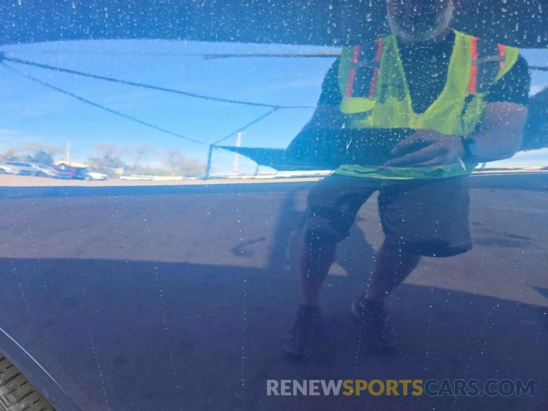 19 Photograph of a damaged car 2GNAXTEV1K6287260 CHEVROLET EQUINOX 2019