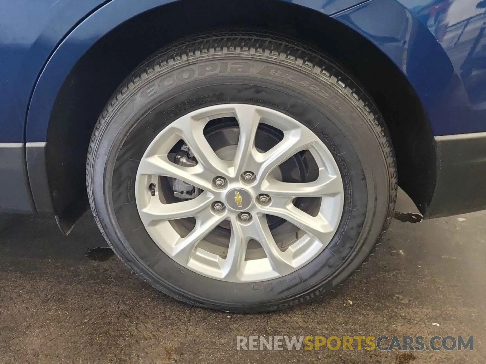 20 Photograph of a damaged car 2GNAXTEV1K6287260 CHEVROLET EQUINOX 2019