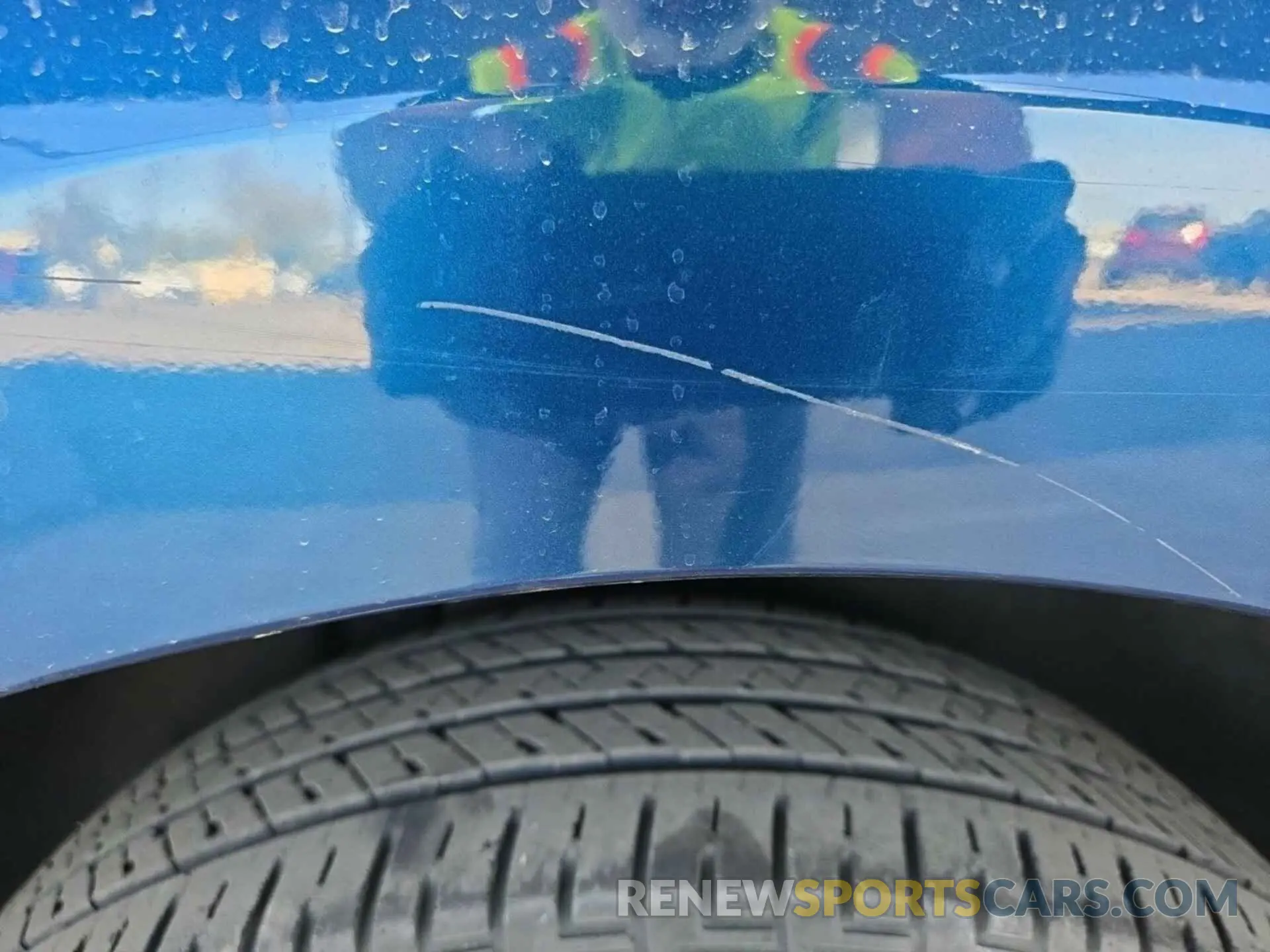 33 Photograph of a damaged car 2GNAXTEV1K6287260 CHEVROLET EQUINOX 2019