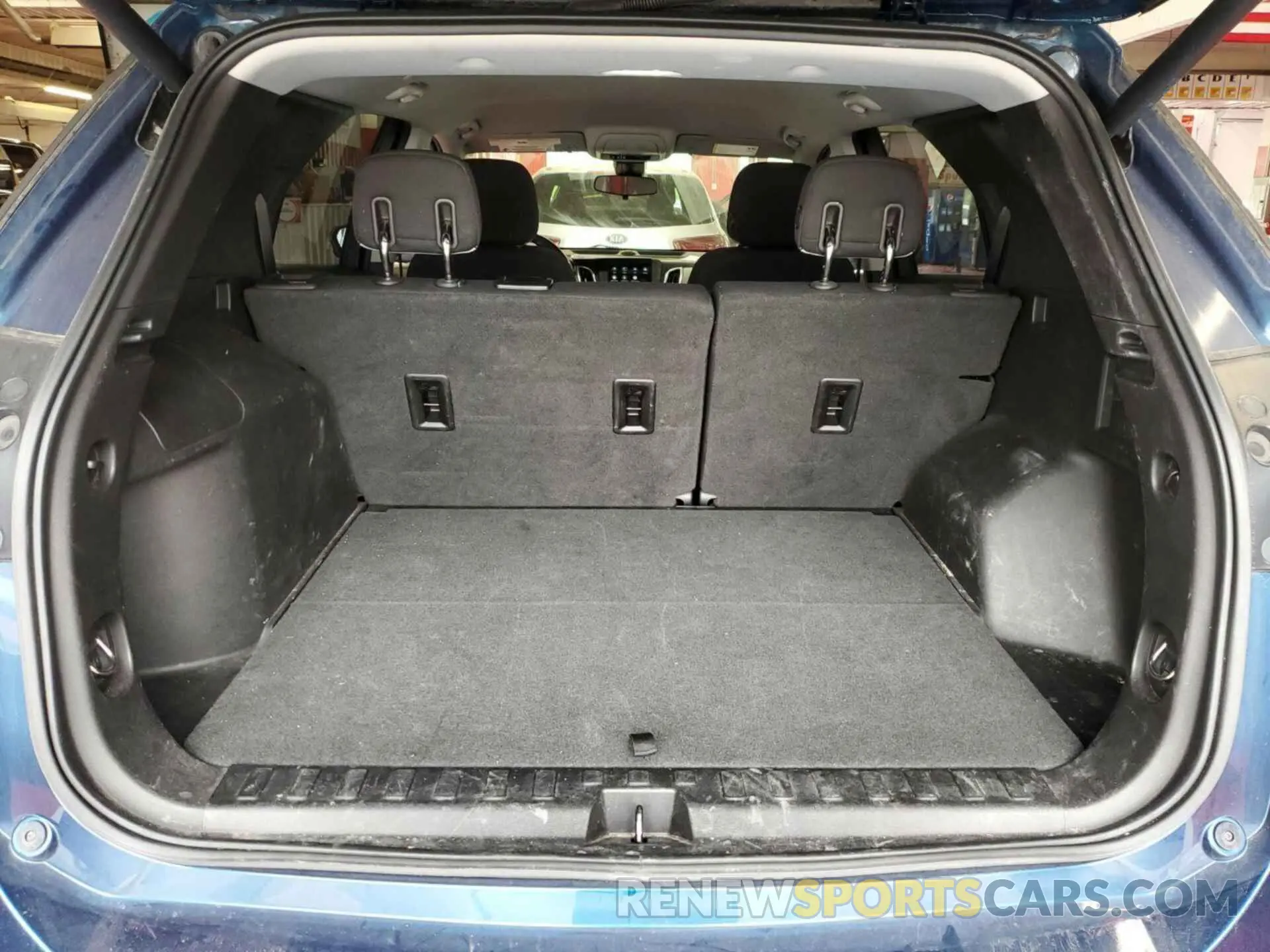 12 Photograph of a damaged car 2GNAXTEV2K6259791 CHEVROLET EQUINOX 2019