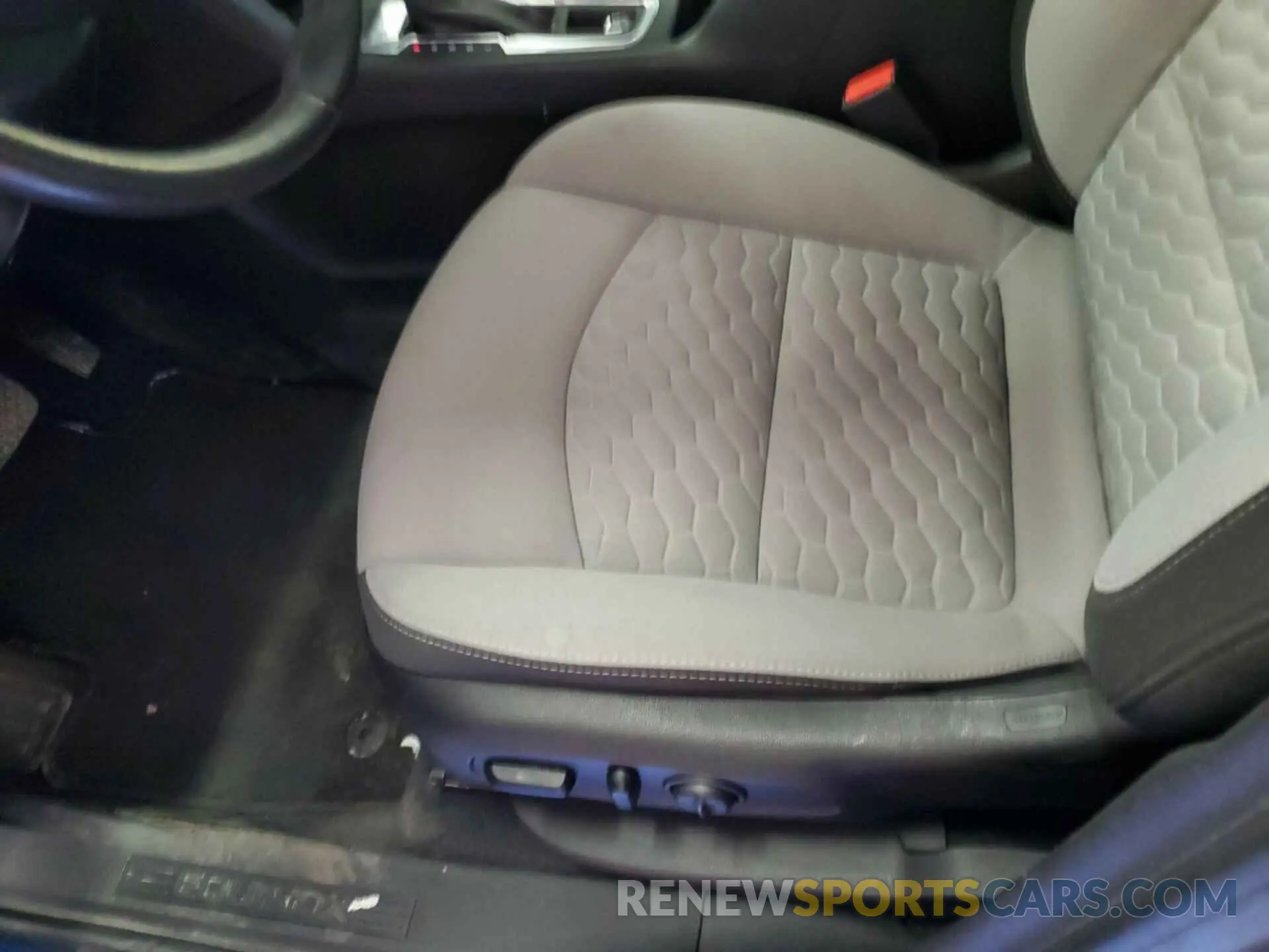 7 Photograph of a damaged car 2GNAXTEV2K6259791 CHEVROLET EQUINOX 2019