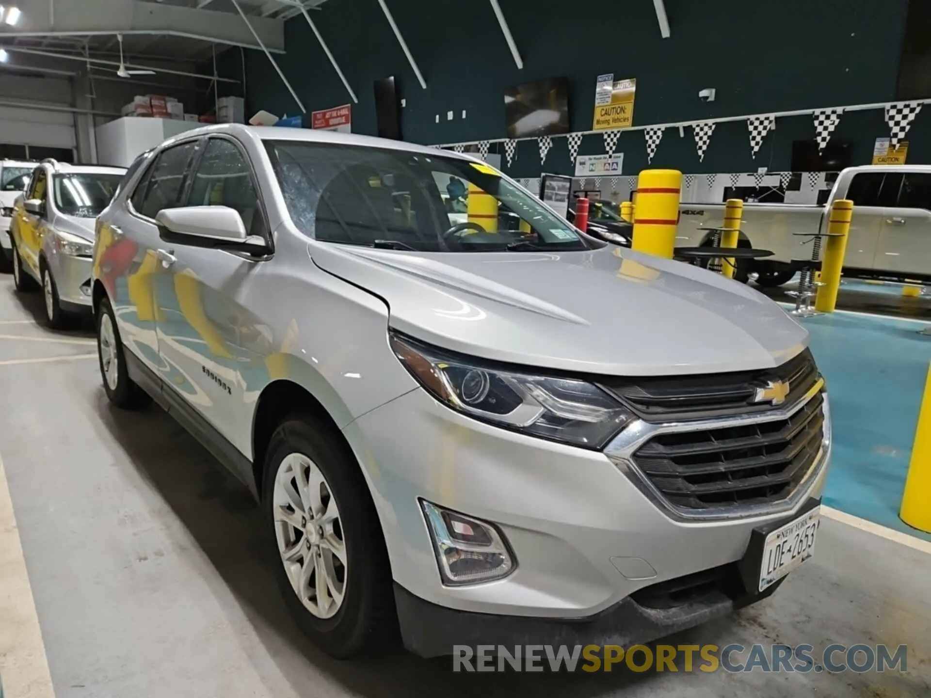 19 Photograph of a damaged car 2GNAXTEV3K6259783 CHEVROLET EQUINOX 2019