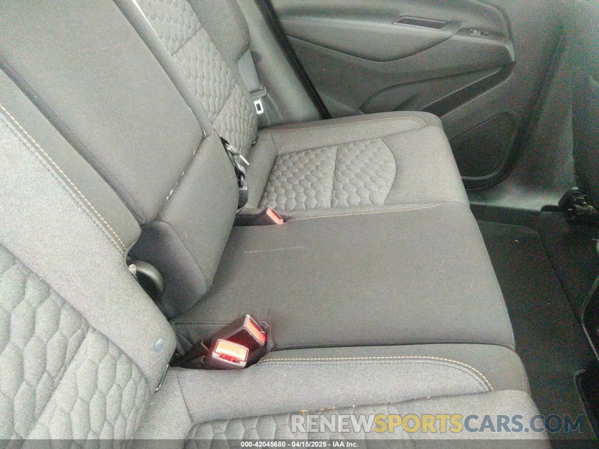 8 Photograph of a damaged car 2GNAXTEV4K6246525 CHEVROLET EQUINOX 2019