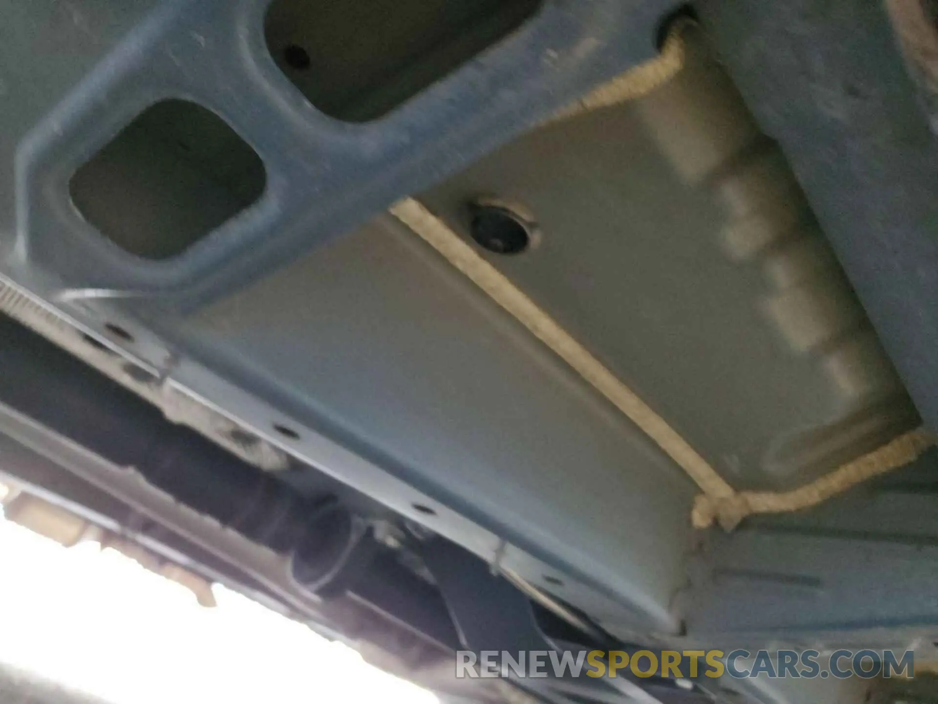 10 Photograph of a damaged car 2GNAXTEV5K6169034 CHEVROLET EQUINOX 2019