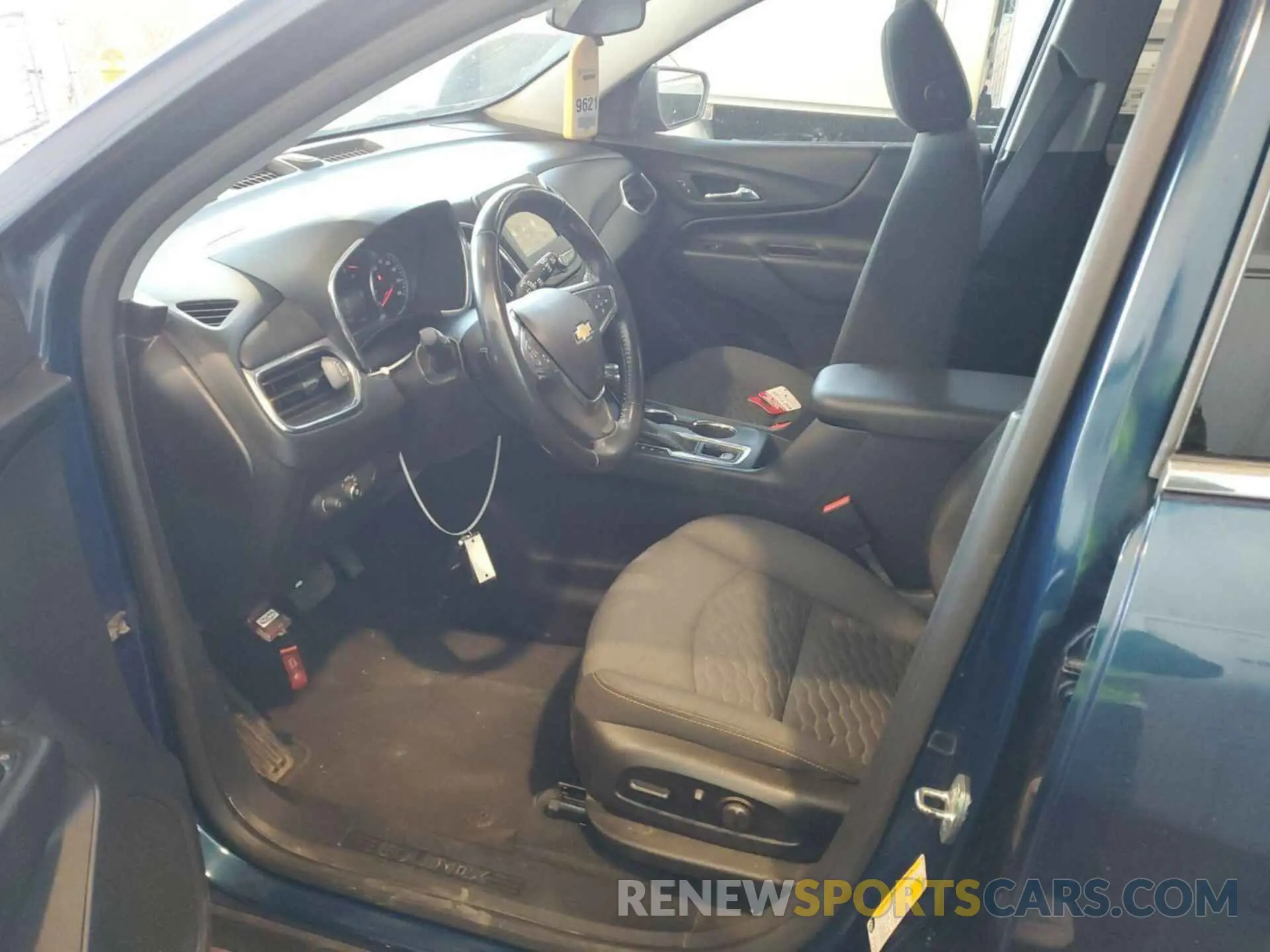 11 Photograph of a damaged car 2GNAXTEV5K6169034 CHEVROLET EQUINOX 2019