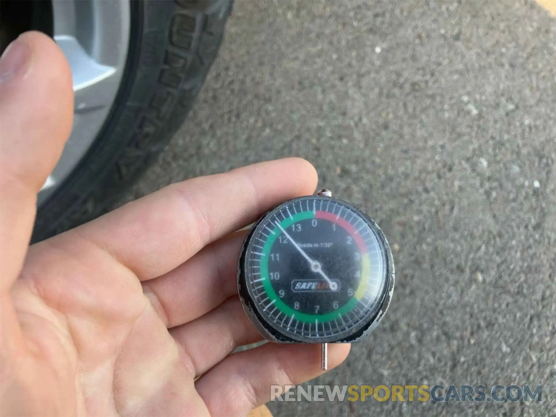 21 Photograph of a damaged car 2GNAXTEV5K6169034 CHEVROLET EQUINOX 2019