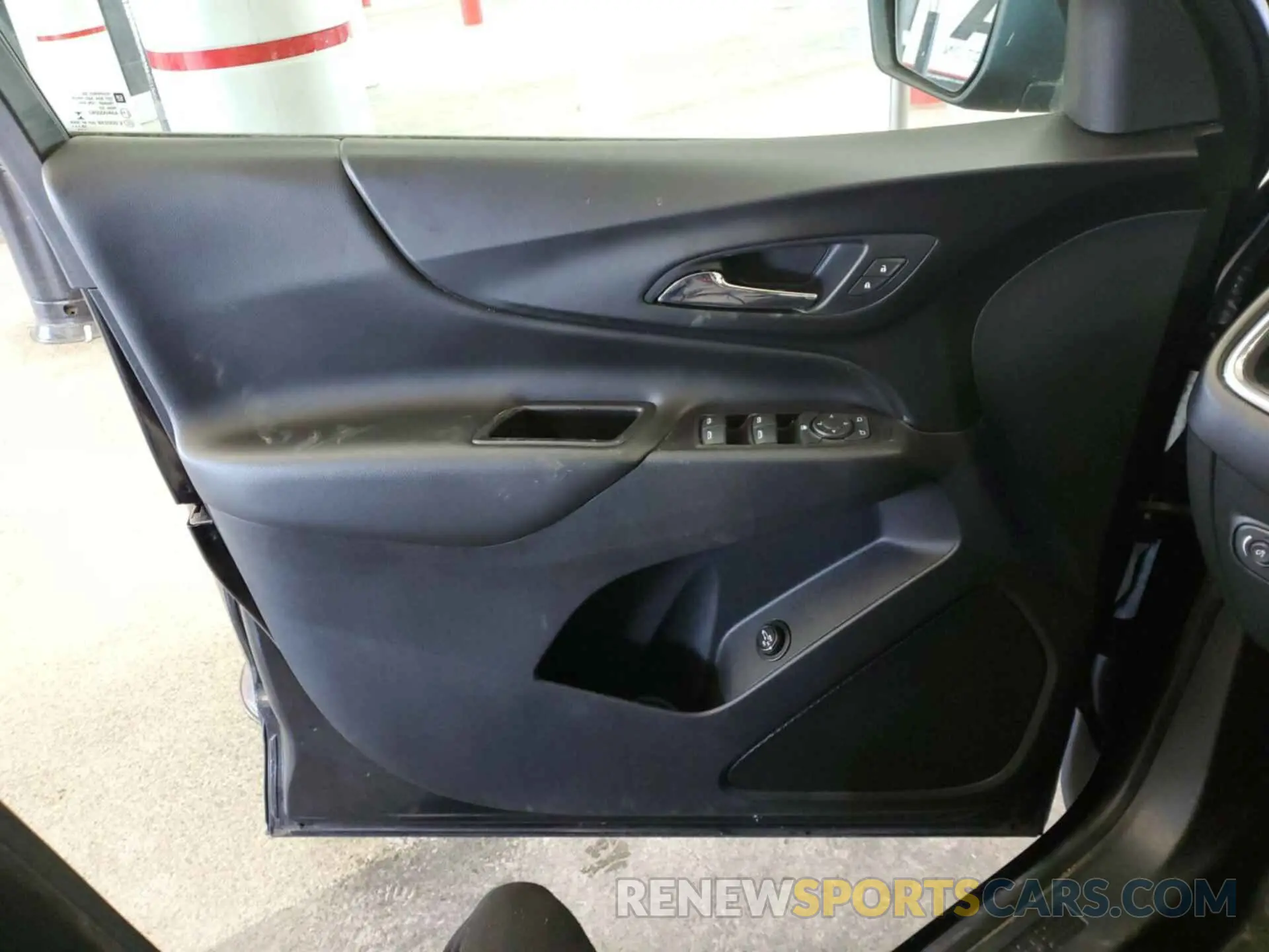 20 Photograph of a damaged car 2GNAXTEV6K6174713 CHEVROLET EQUINOX 2019
