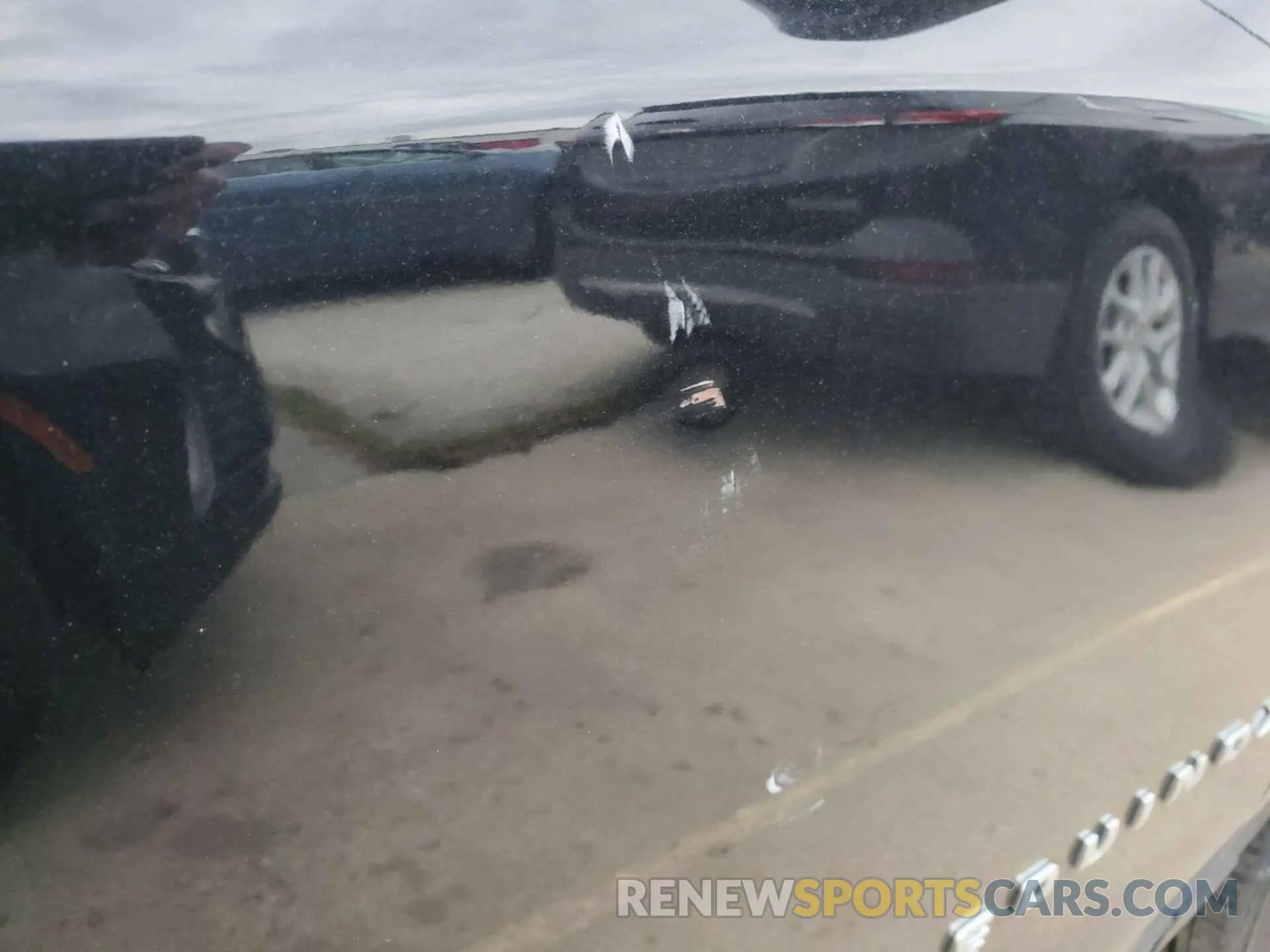 9 Photograph of a damaged car 2GNAXTEV6K6197151 CHEVROLET EQUINOX 2019