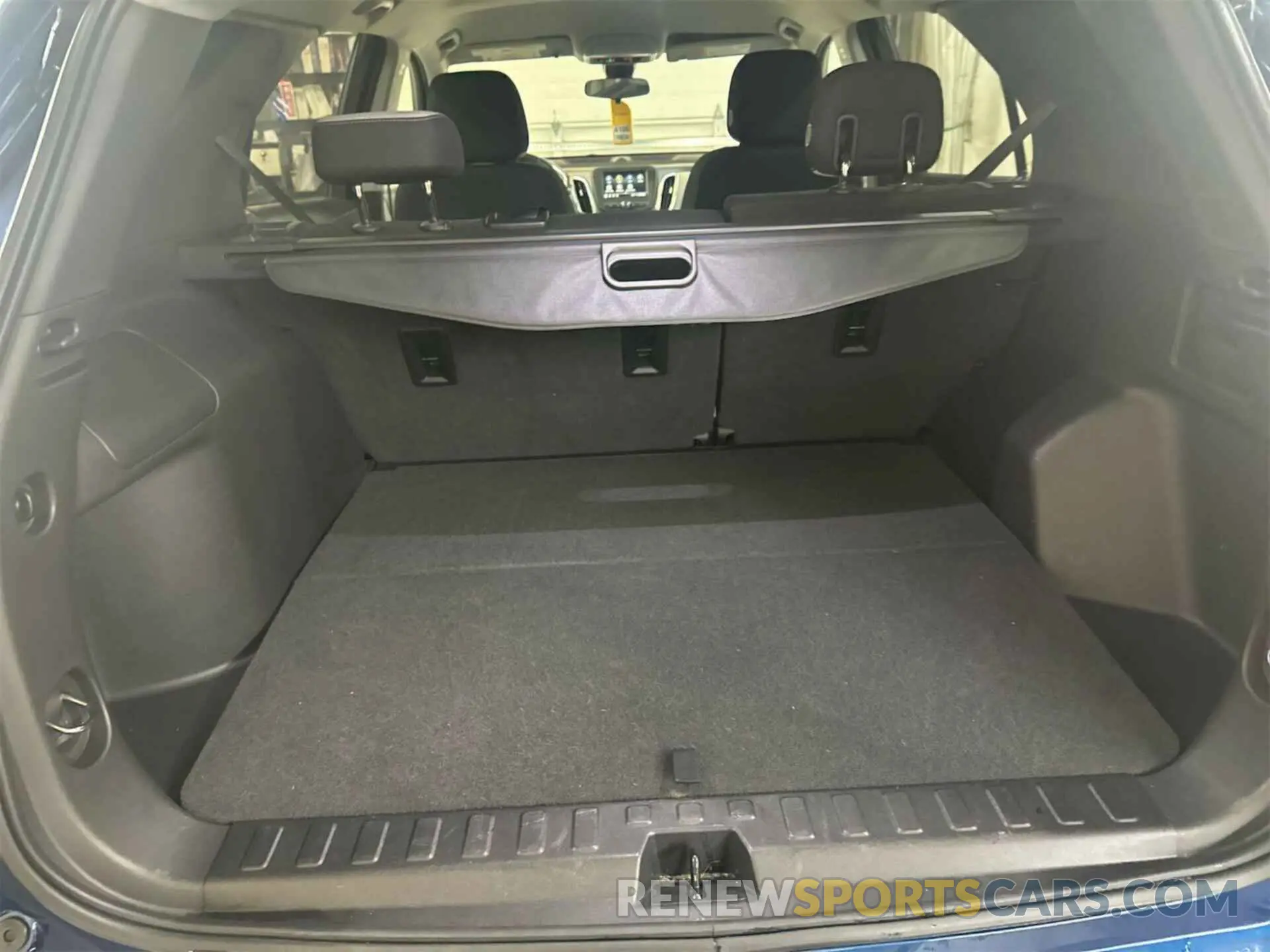 2 Photograph of a damaged car 2GNAXTEV6K6259180 CHEVROLET EQUINOX 2019