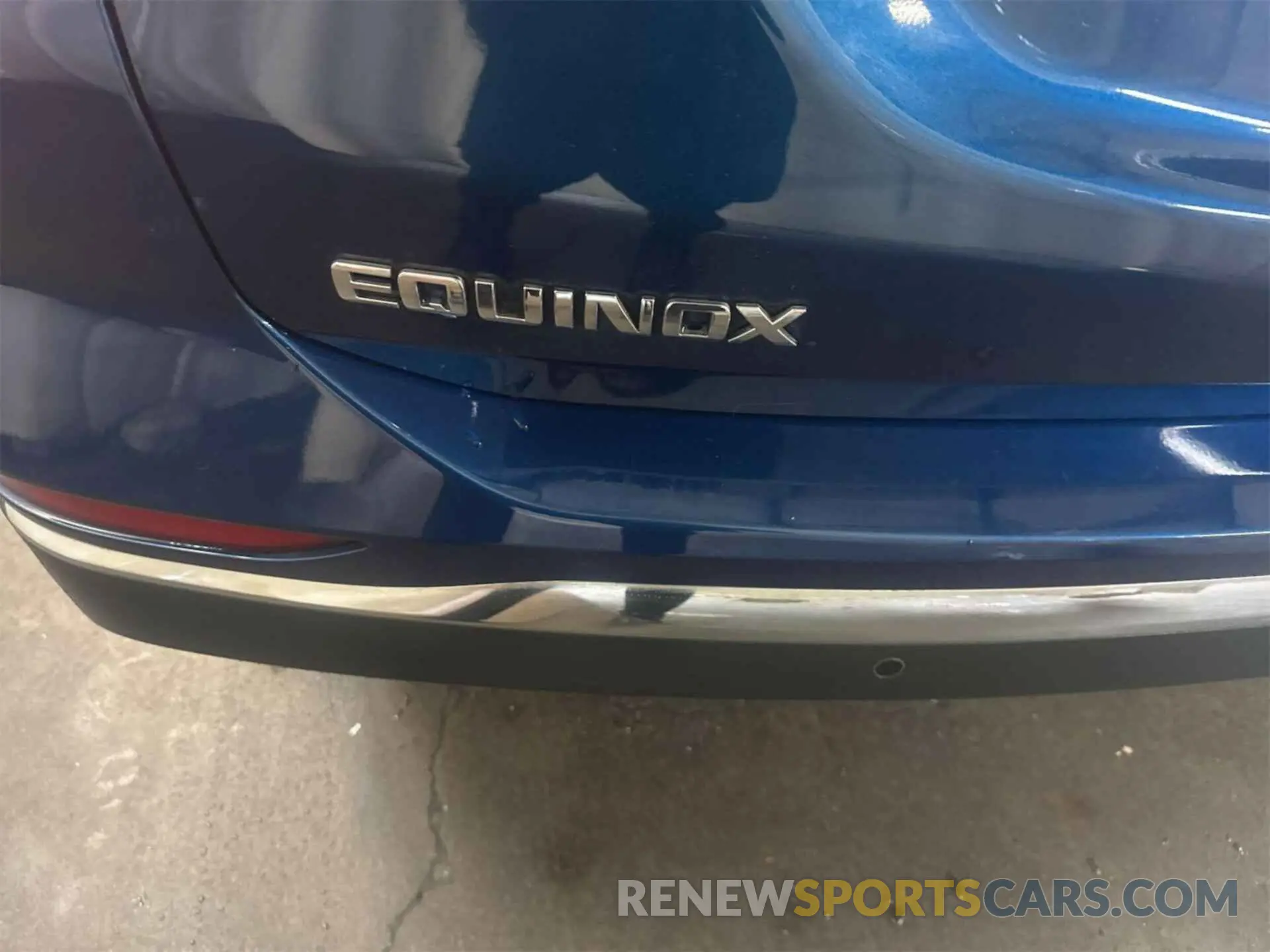 24 Photograph of a damaged car 2GNAXTEV6K6259180 CHEVROLET EQUINOX 2019