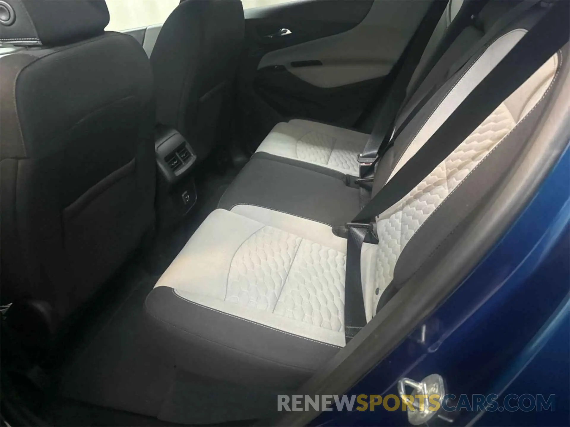 25 Photograph of a damaged car 2GNAXTEV6K6259180 CHEVROLET EQUINOX 2019