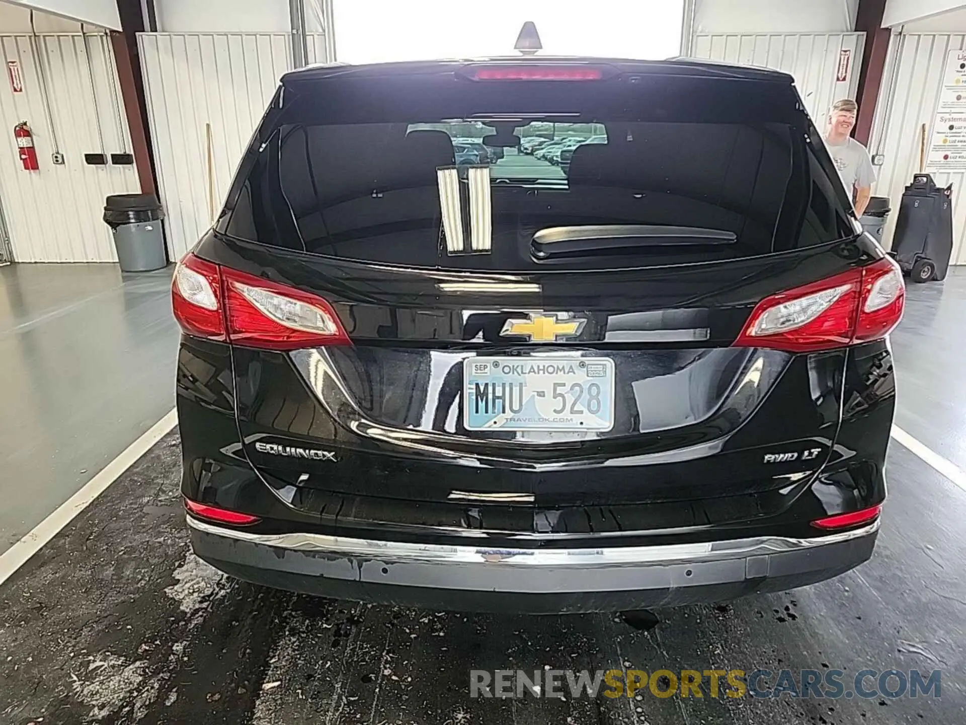 14 Photograph of a damaged car 2GNAXTEV7K6165485 CHEVROLET EQUINOX 2019