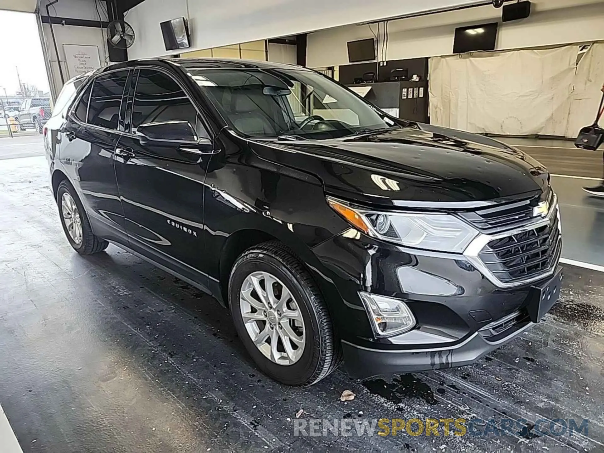 31 Photograph of a damaged car 2GNAXTEV7K6165485 CHEVROLET EQUINOX 2019