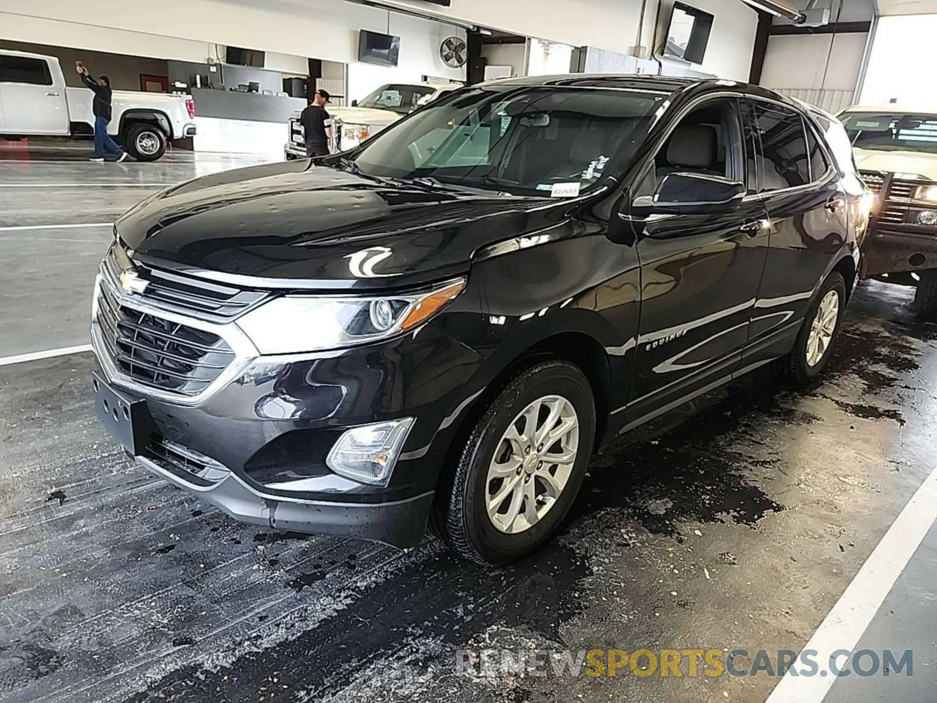 4 Photograph of a damaged car 2GNAXTEV7K6165485 CHEVROLET EQUINOX 2019