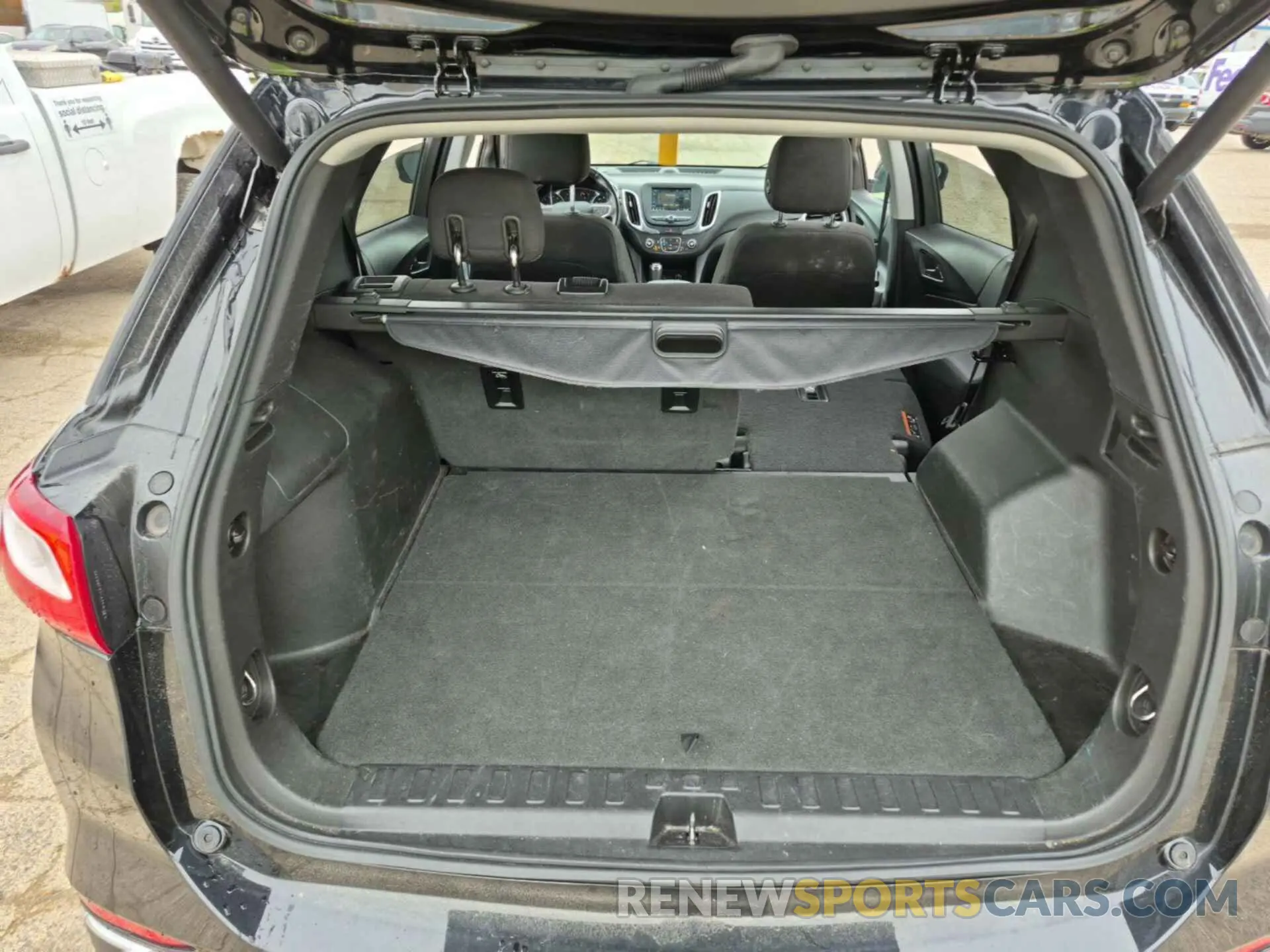 23 Photograph of a damaged car 2GNAXTEV7K6169679 CHEVROLET EQUINOX 2019