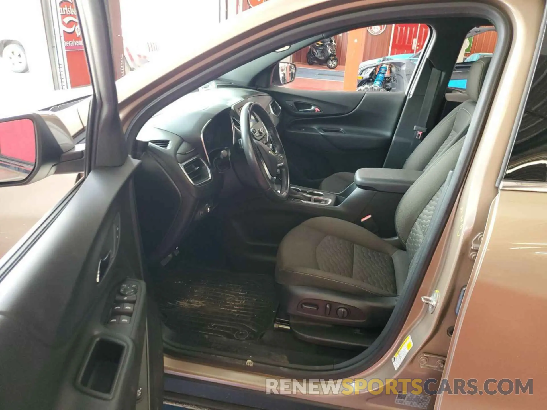 8 Фотография поврежденного автомобиля 2GNAXTEV7K6258068 CHEVROLET EQUINOX 2019