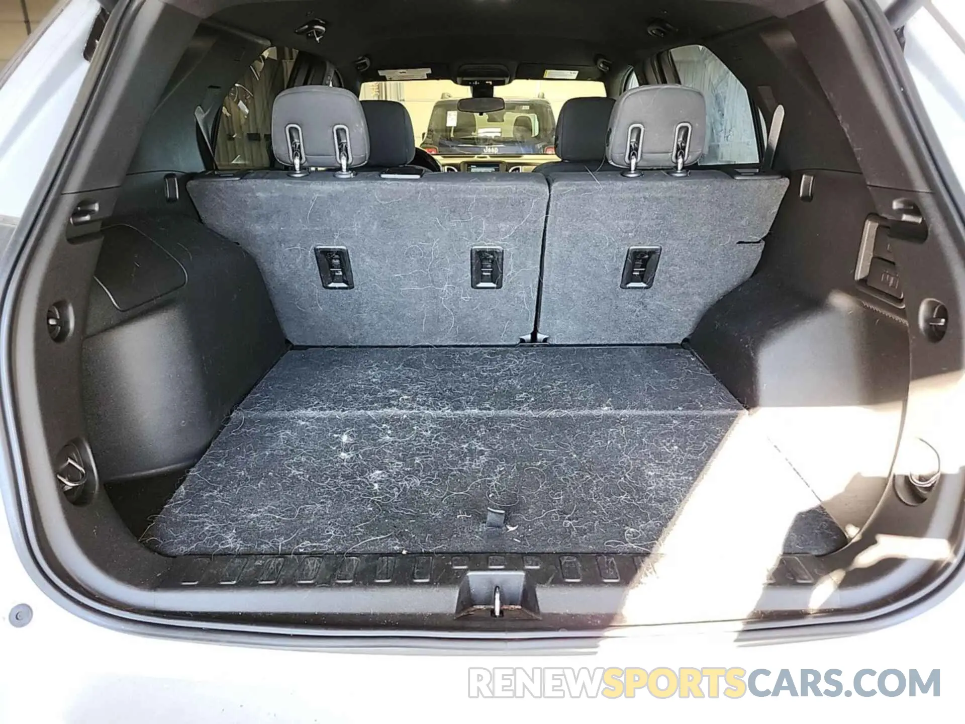 3 Фотография поврежденного автомобиля 2GNAXTEV7K6263304 CHEVROLET EQUINOX 2019