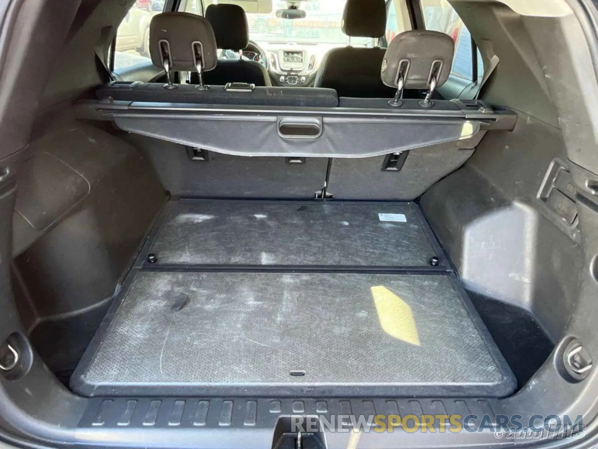 3 Photograph of a damaged car 2GNAXTEV8K6193912 CHEVROLET EQUINOX 2019