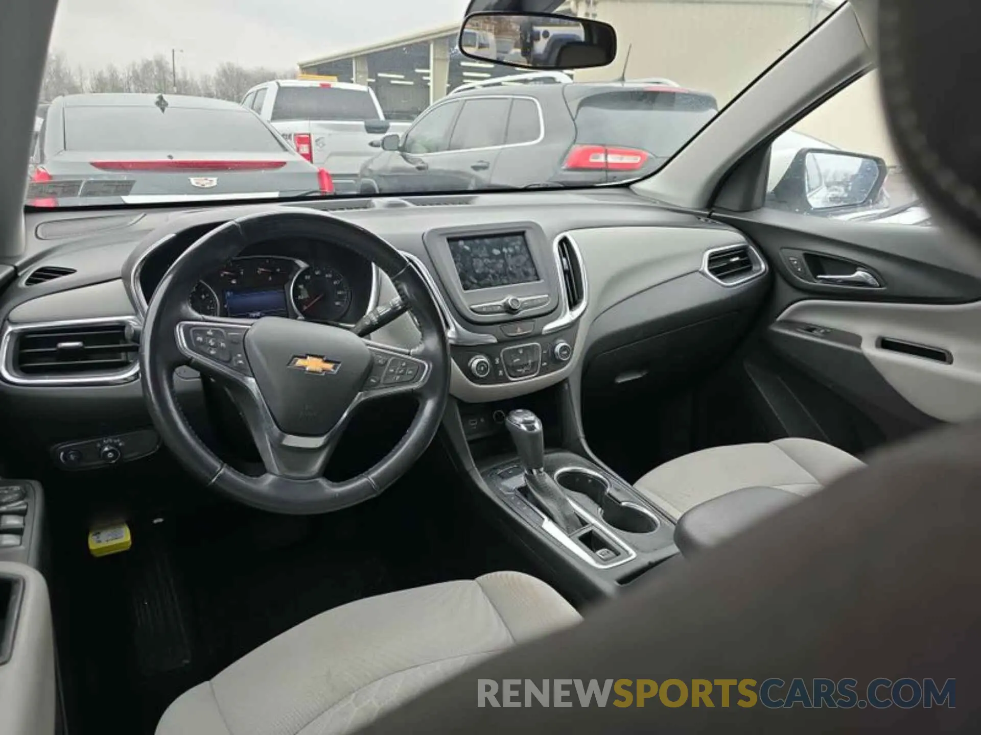 1 Photograph of a damaged car 2GNAXTEV8K6219425 CHEVROLET EQUINOX 2019