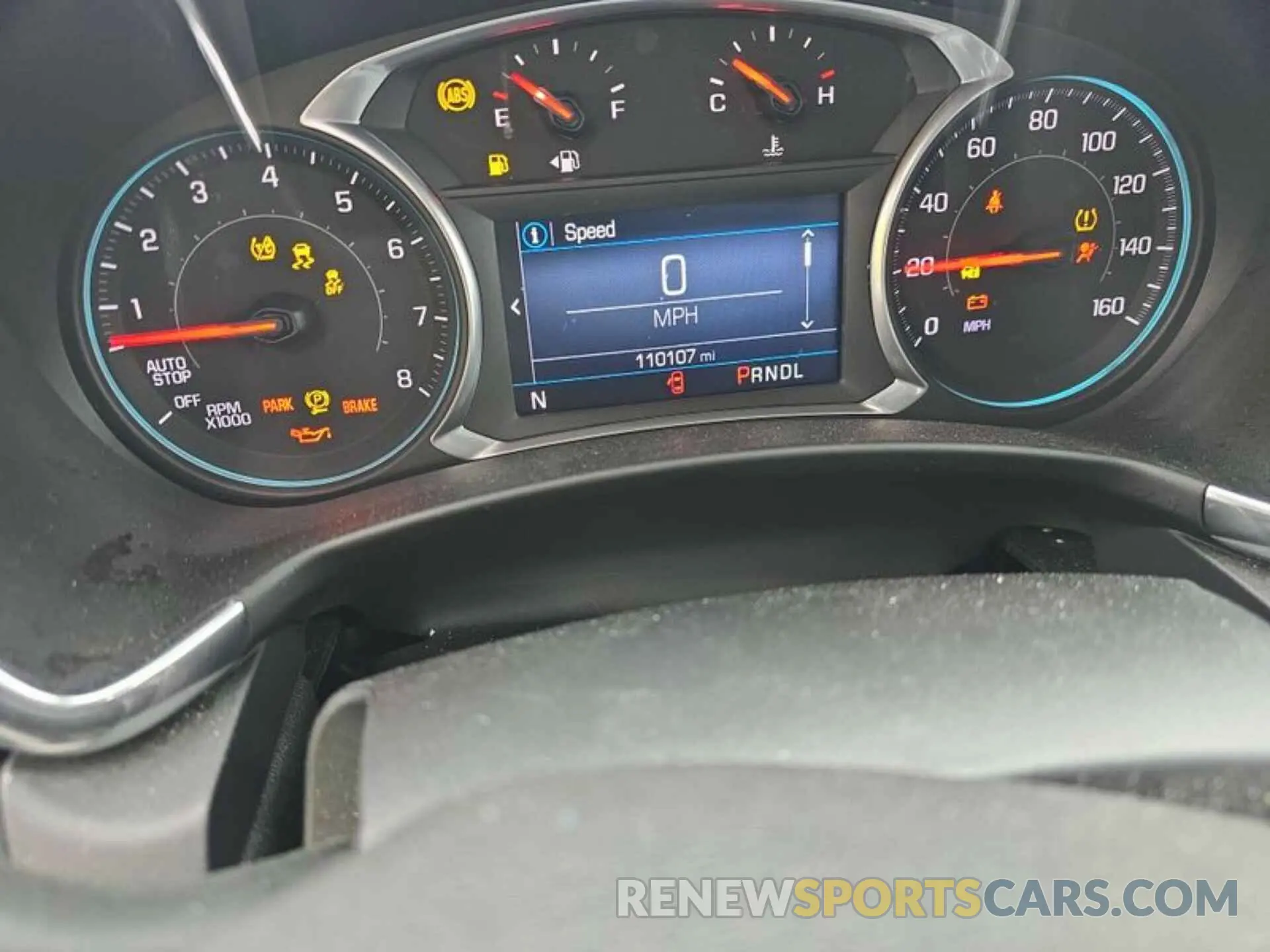 4 Photograph of a damaged car 2GNAXTEV8K6219425 CHEVROLET EQUINOX 2019