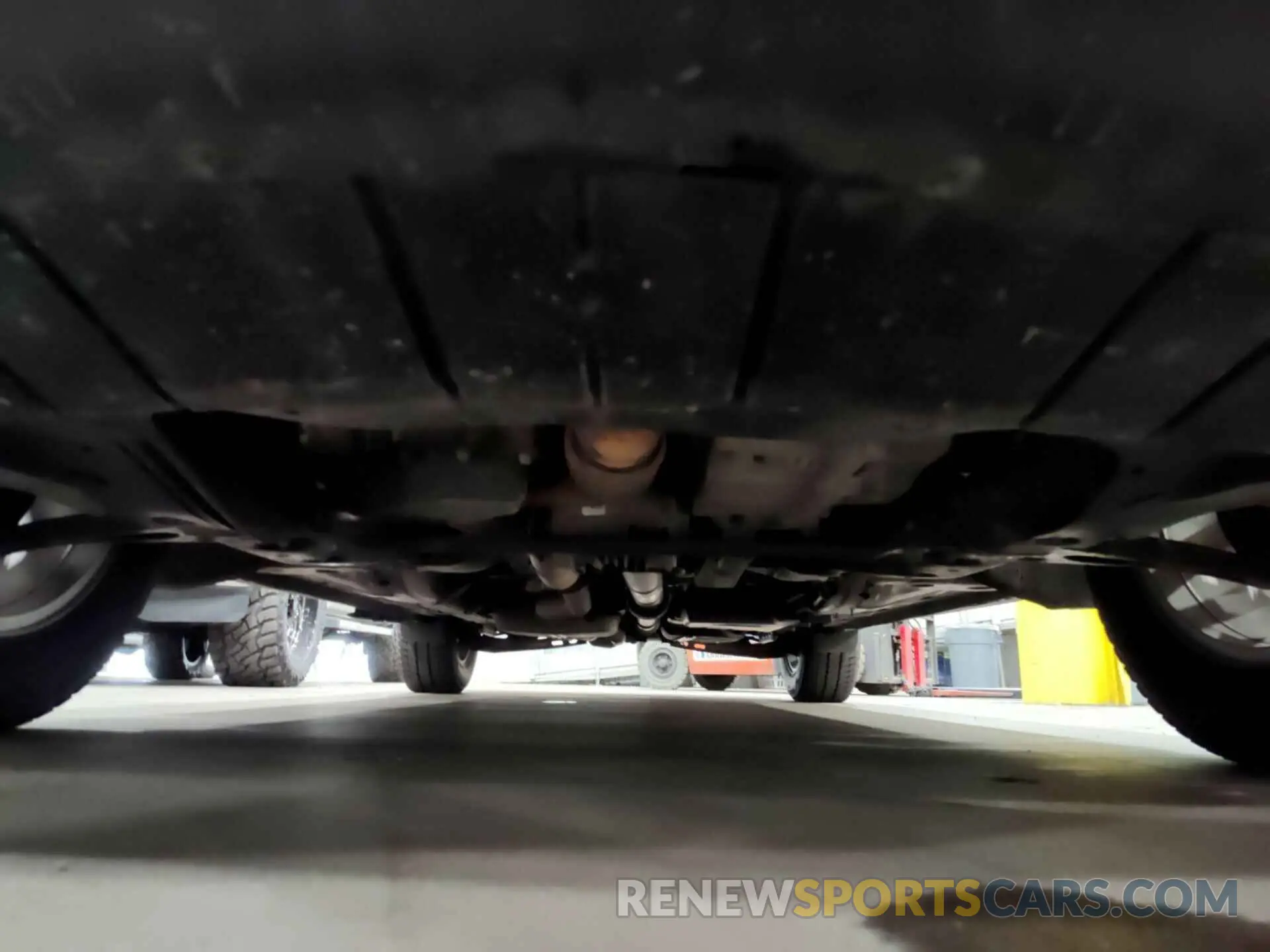 5 Photograph of a damaged car 2GNAXTEV8K6275218 CHEVROLET EQUINOX 2019