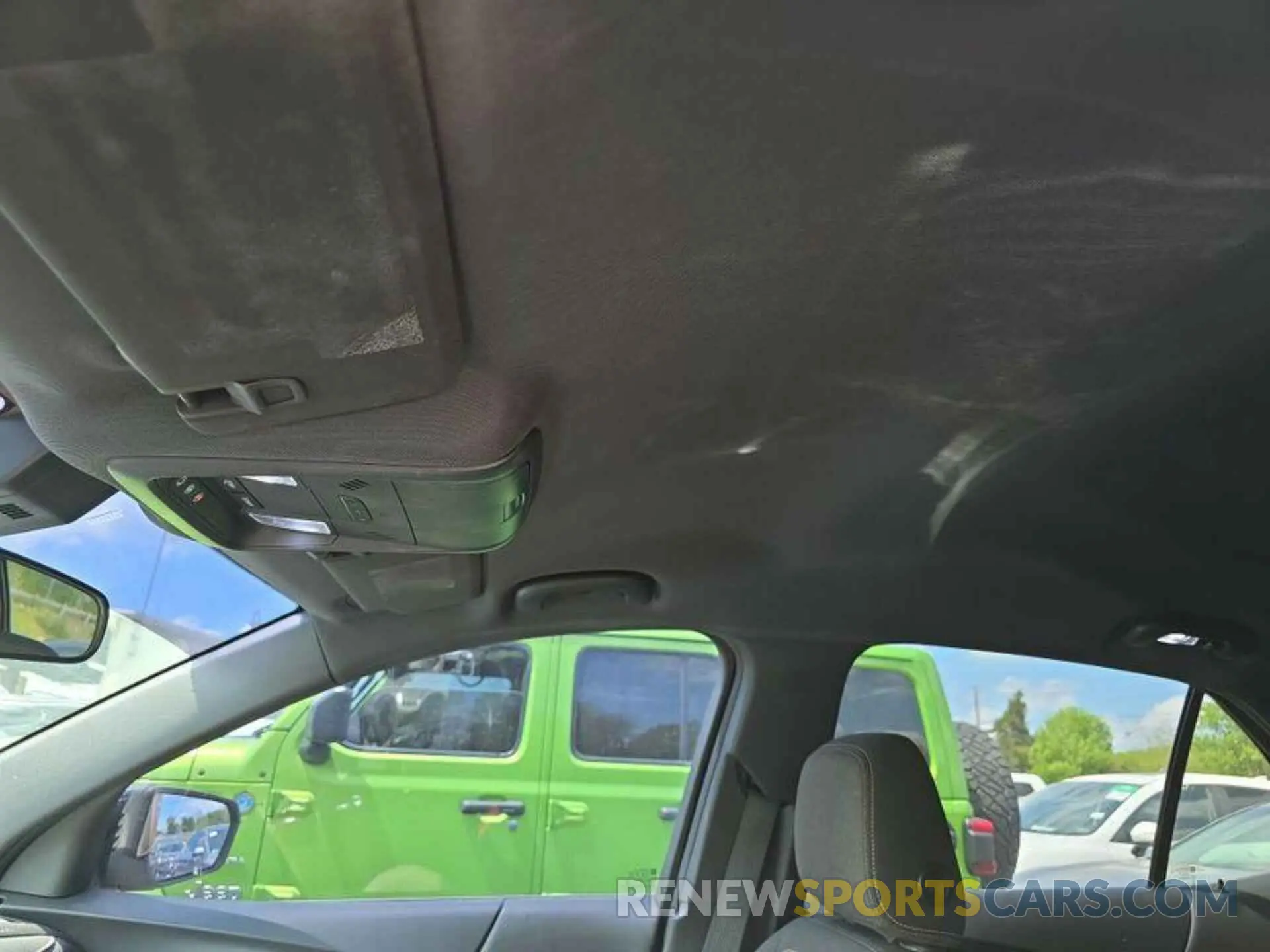 2 Фотография поврежденного автомобиля 2GNAXTEV9K6267564 CHEVROLET EQUINOX 2019