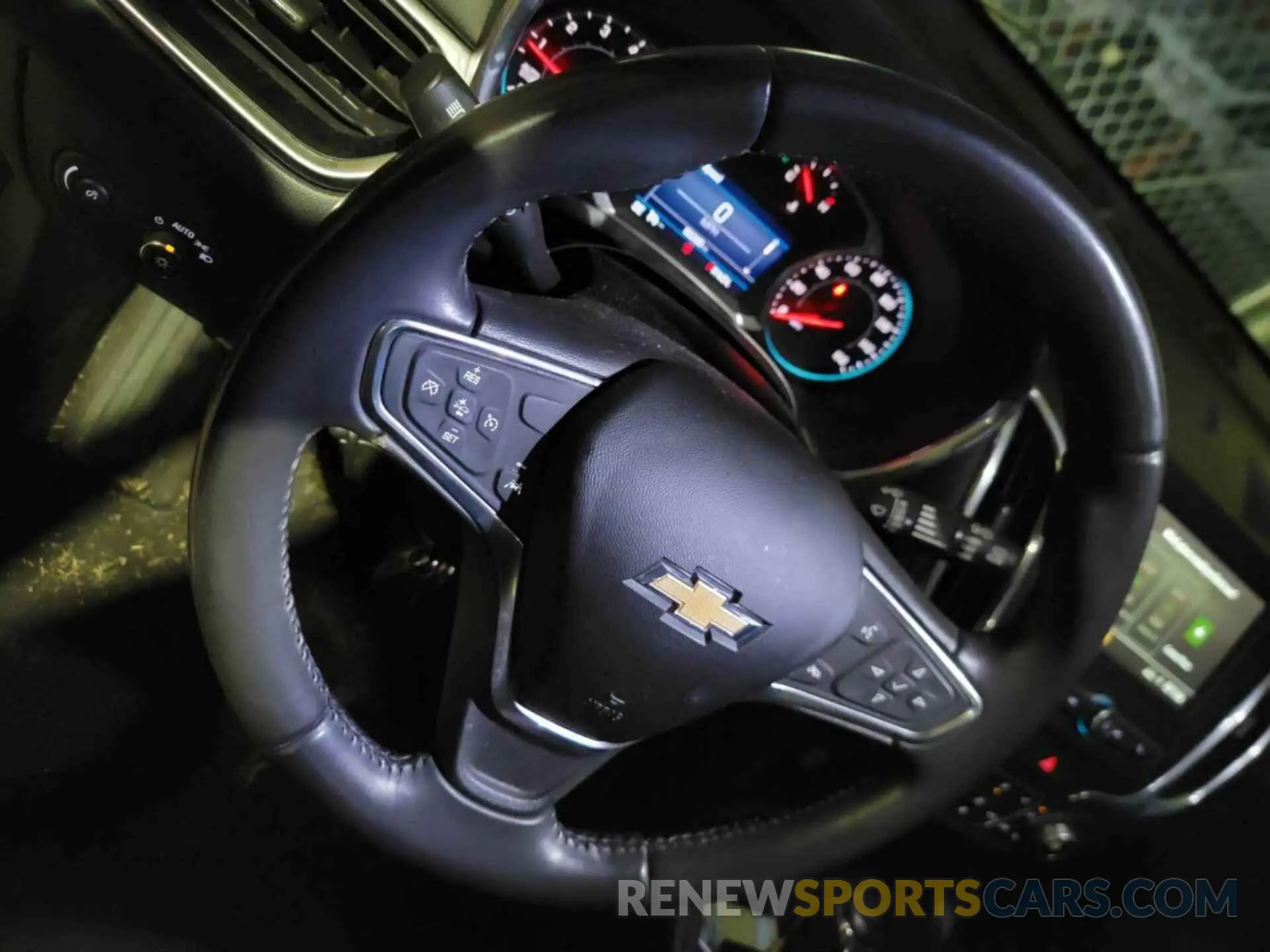 8 Photograph of a damaged car 2GNAXTEVXK6273244 CHEVROLET EQUINOX 2019