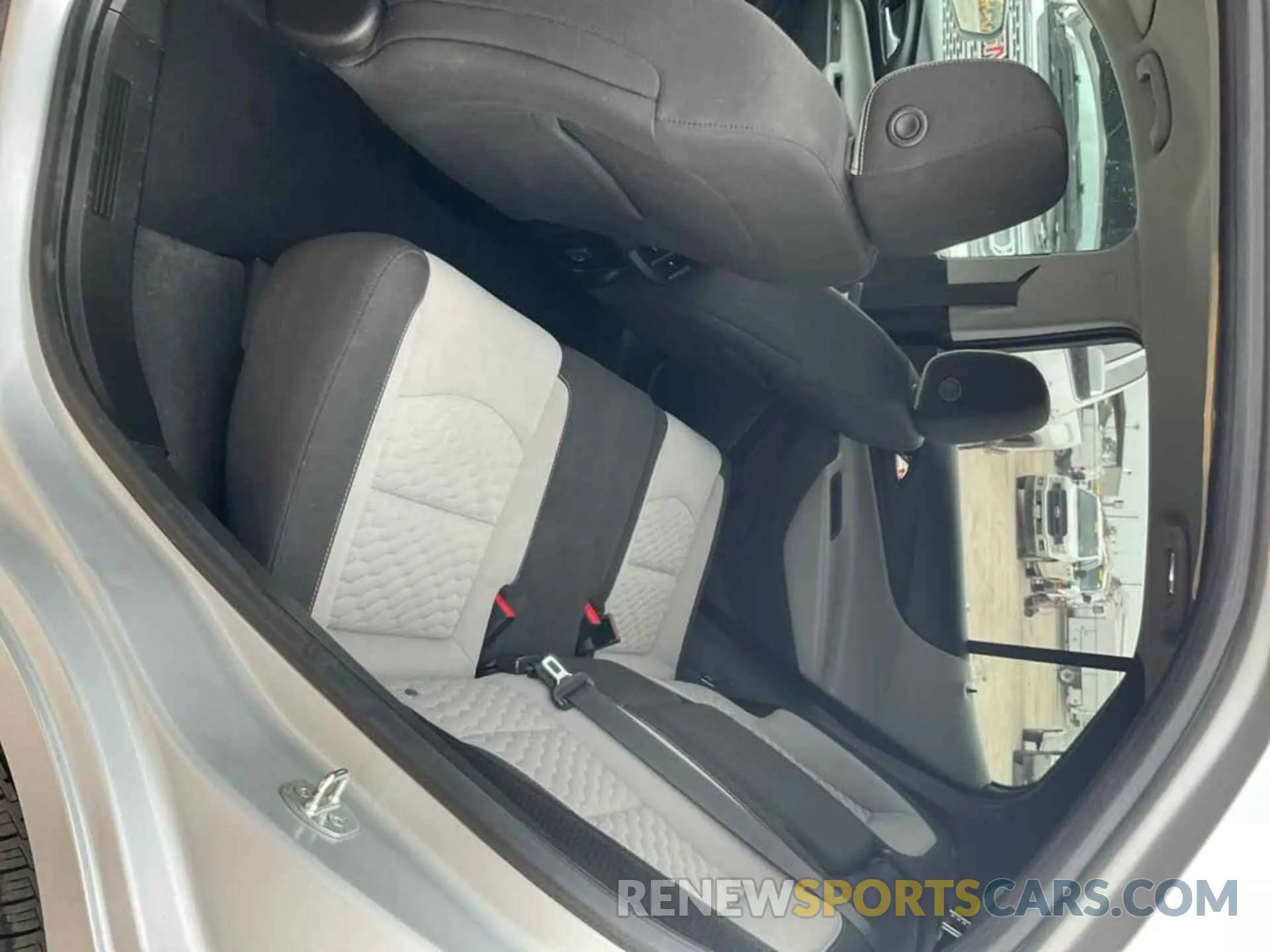 1 Фотография поврежденного автомобиля 2GNAXTEVXK6276015 CHEVROLET EQUINOX 2019