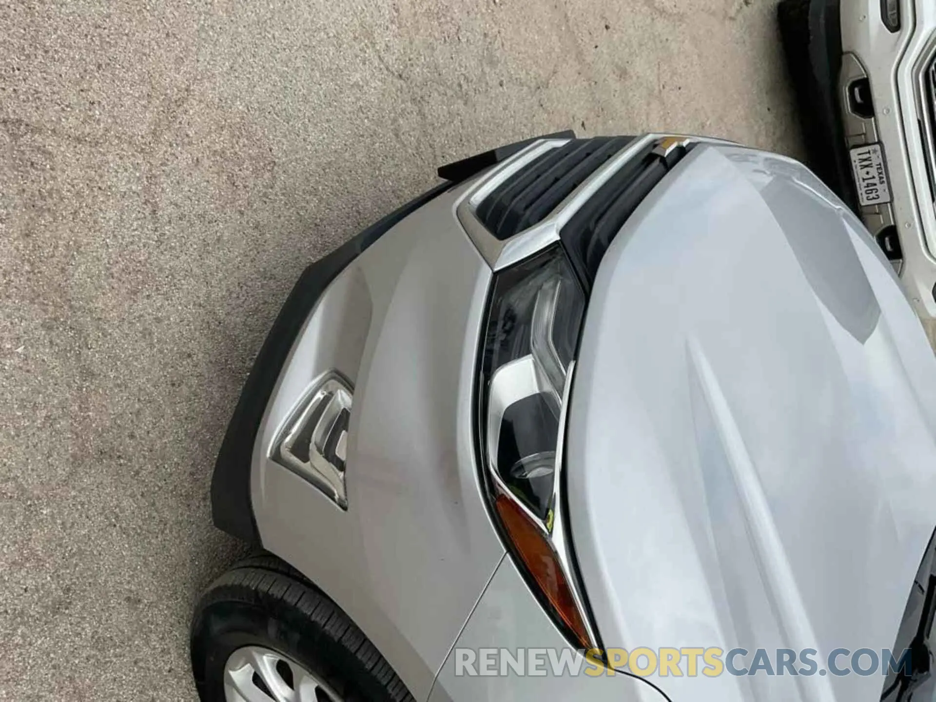 2 Фотография поврежденного автомобиля 2GNAXTEVXK6276015 CHEVROLET EQUINOX 2019
