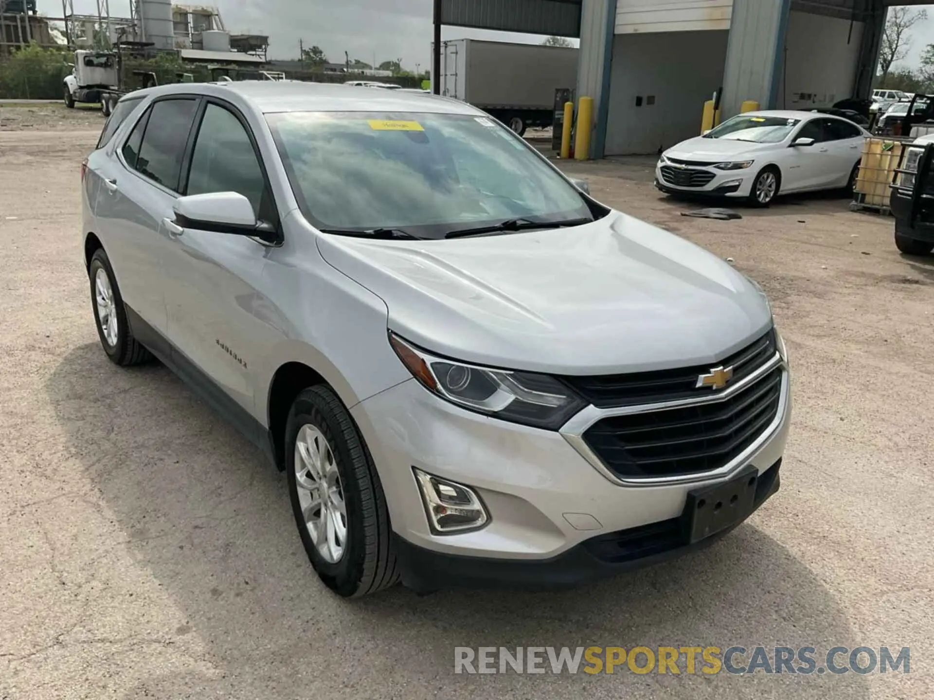 3 Фотография поврежденного автомобиля 2GNAXTEVXK6276015 CHEVROLET EQUINOX 2019