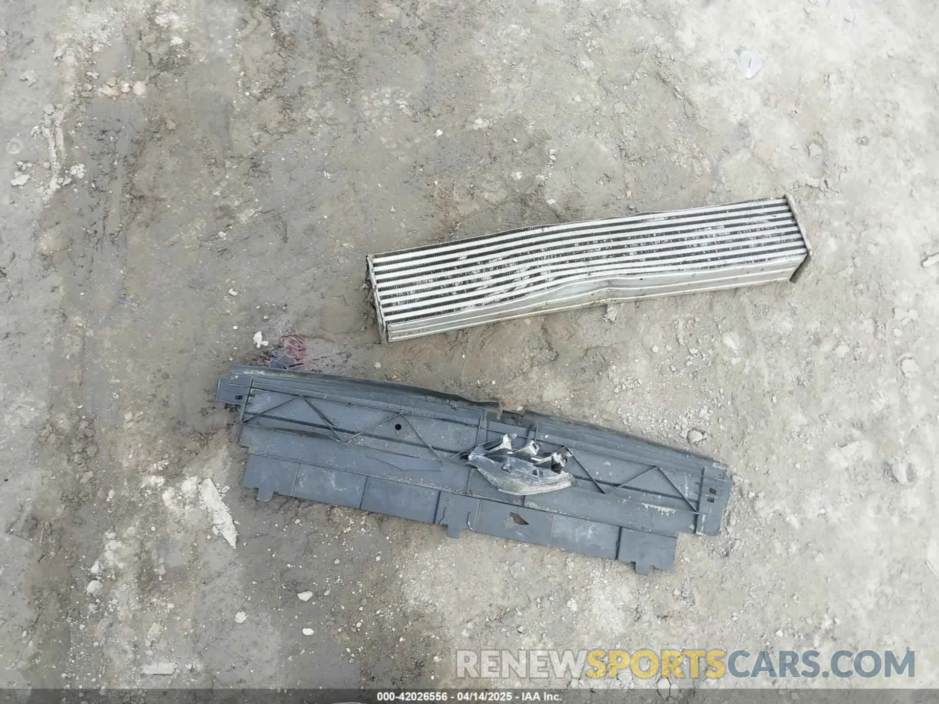 12 Photograph of a damaged car 2GNAXUEV1K6111962 CHEVROLET EQUINOX 2019