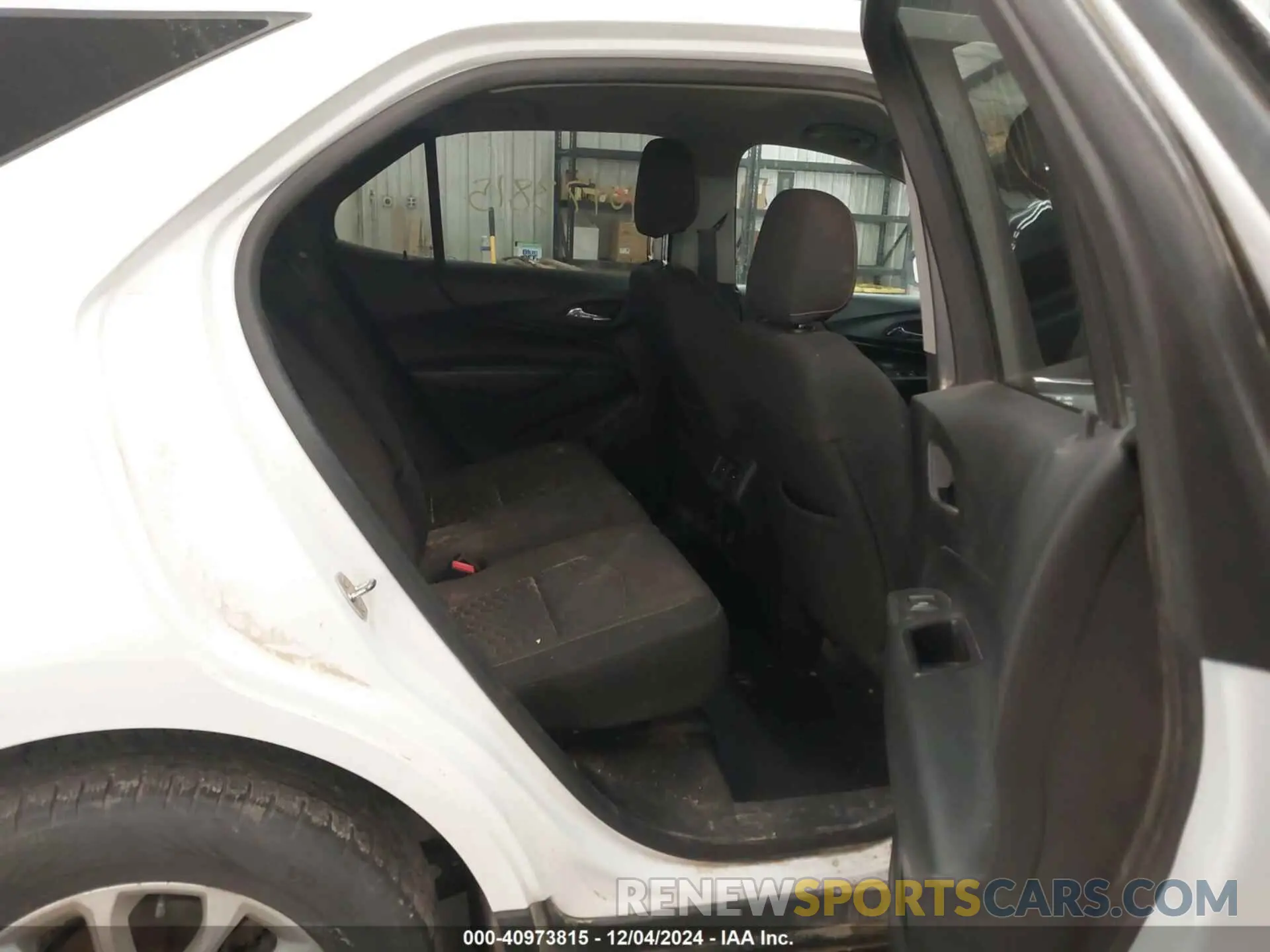 8 Photograph of a damaged car 2GNAXUEV1K6146923 CHEVROLET EQUINOX 2019