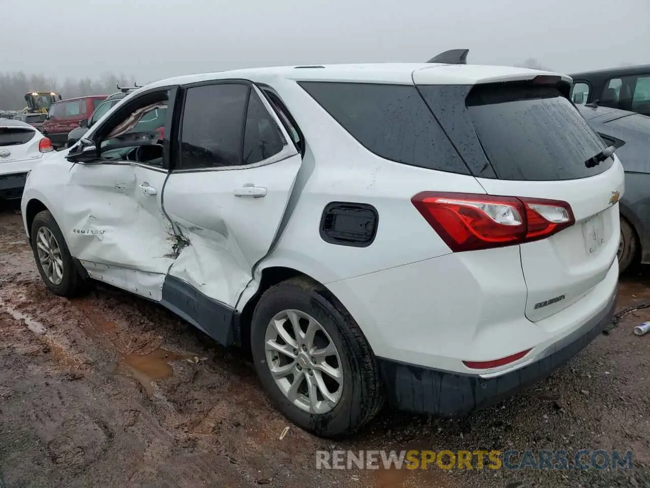 2 Photograph of a damaged car 2GNAXUEV1K6228165 CHEVROLET EQUINOX 2019