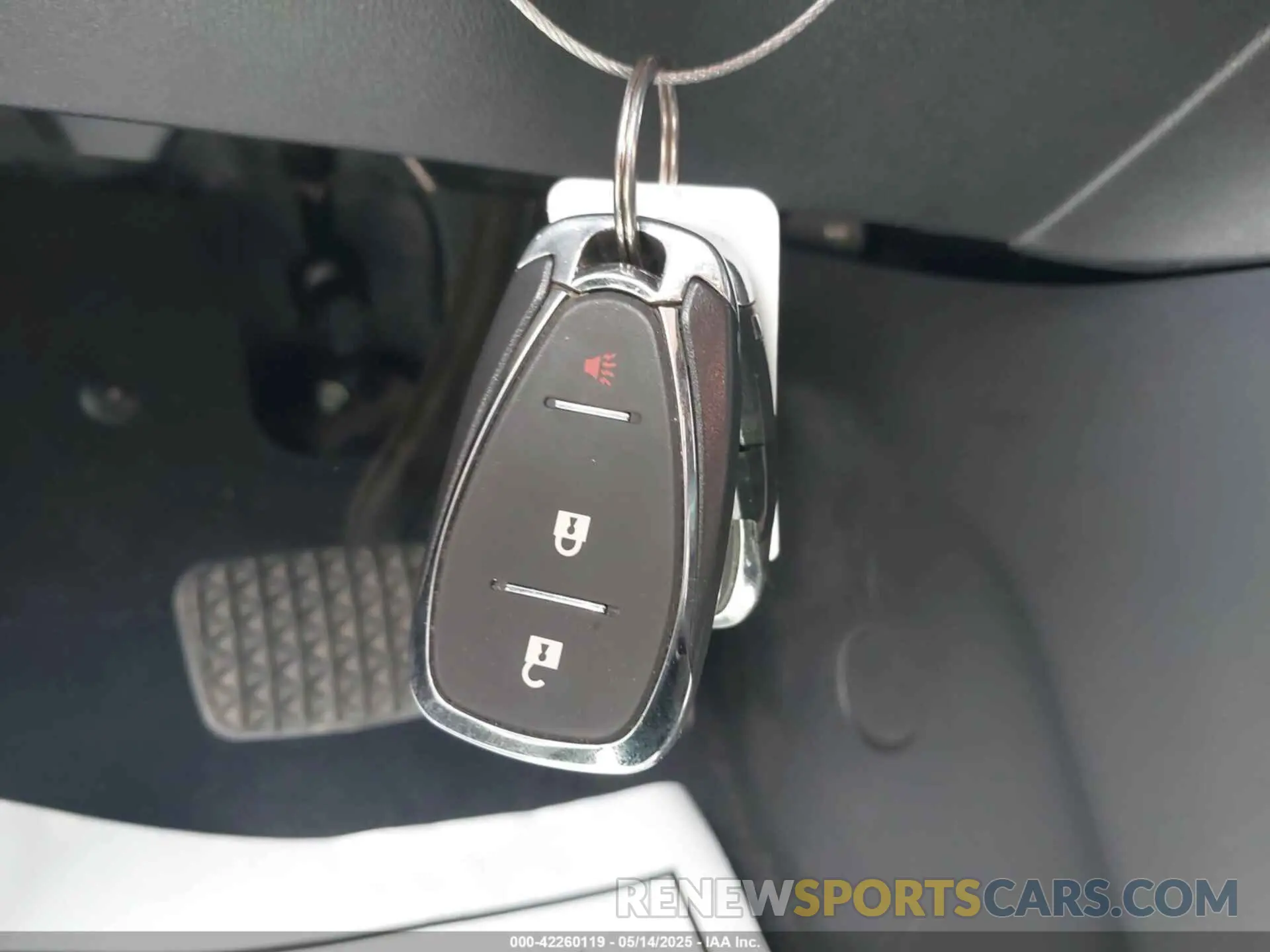 11 Photograph of a damaged car 2GNAXUEV1K6237013 CHEVROLET EQUINOX 2019