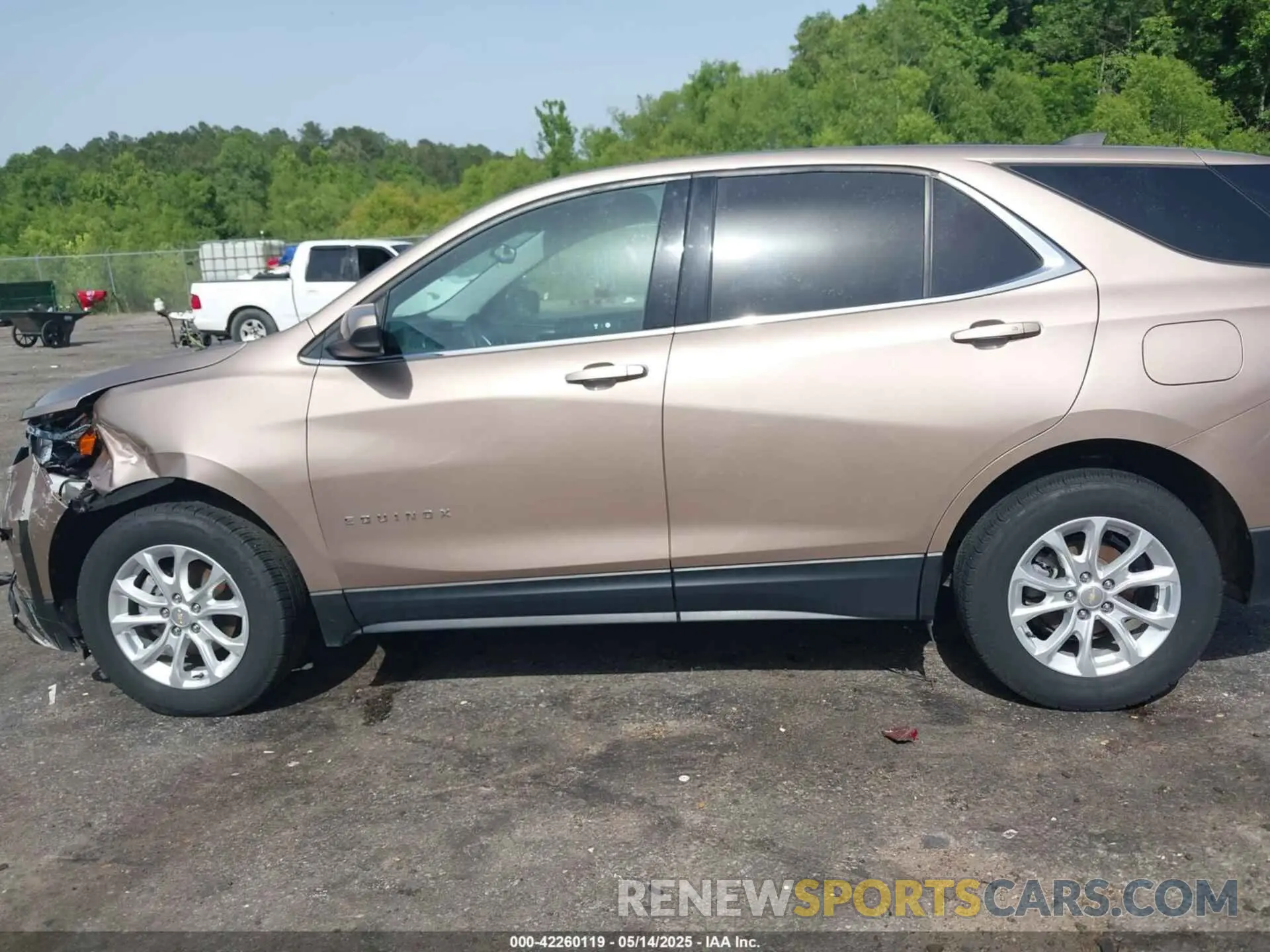 14 Photograph of a damaged car 2GNAXUEV1K6237013 CHEVROLET EQUINOX 2019