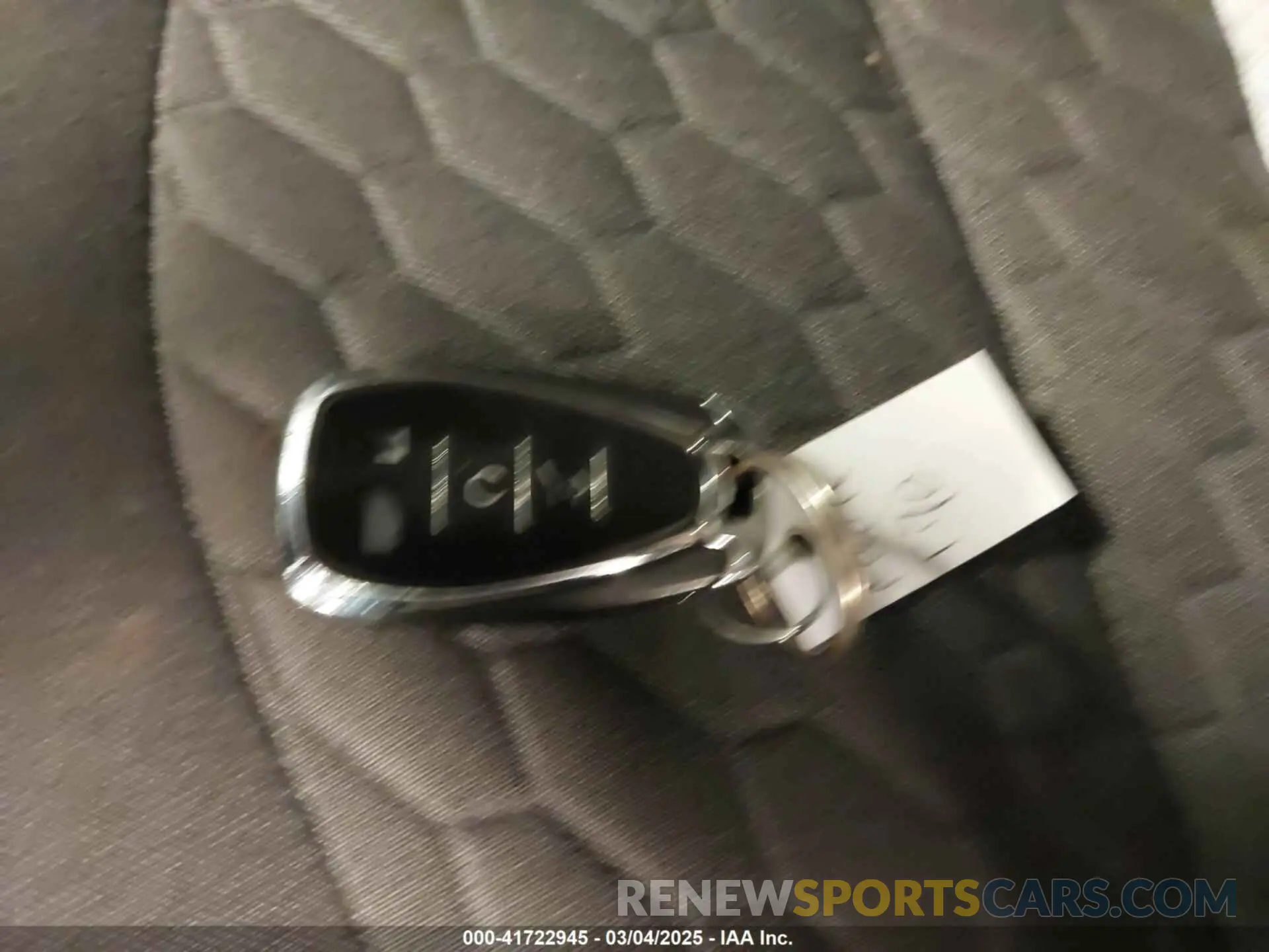 11 Фотография поврежденного автомобиля 2GNAXUEV2K6112697 CHEVROLET EQUINOX 2019