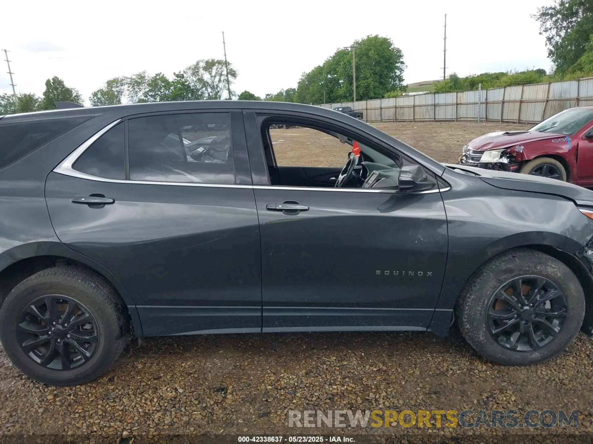 14 Photograph of a damaged car 2GNAXUEV2K6170700 CHEVROLET EQUINOX 2019