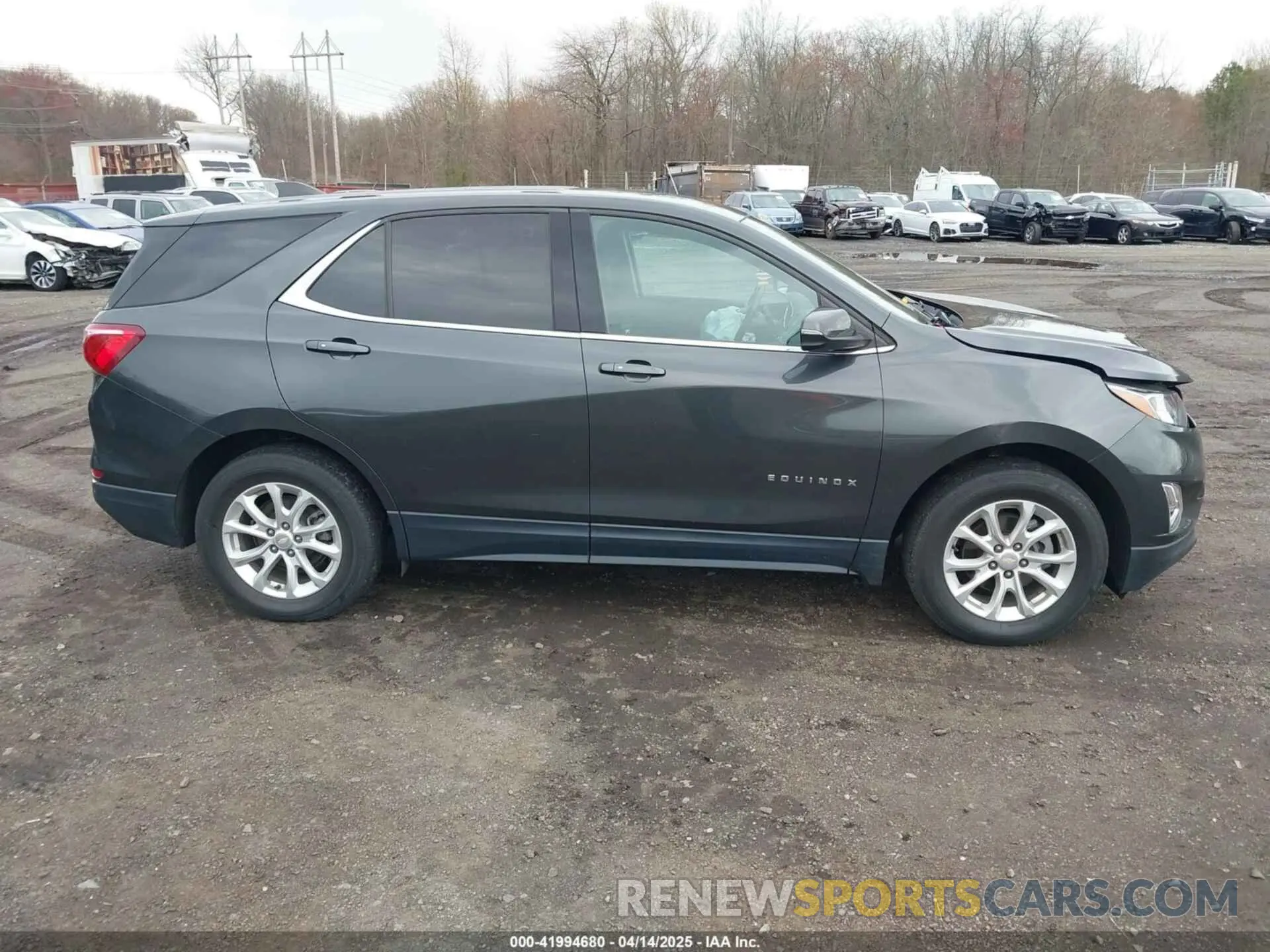 13 Photograph of a damaged car 2GNAXUEV2K6173922 CHEVROLET EQUINOX 2019