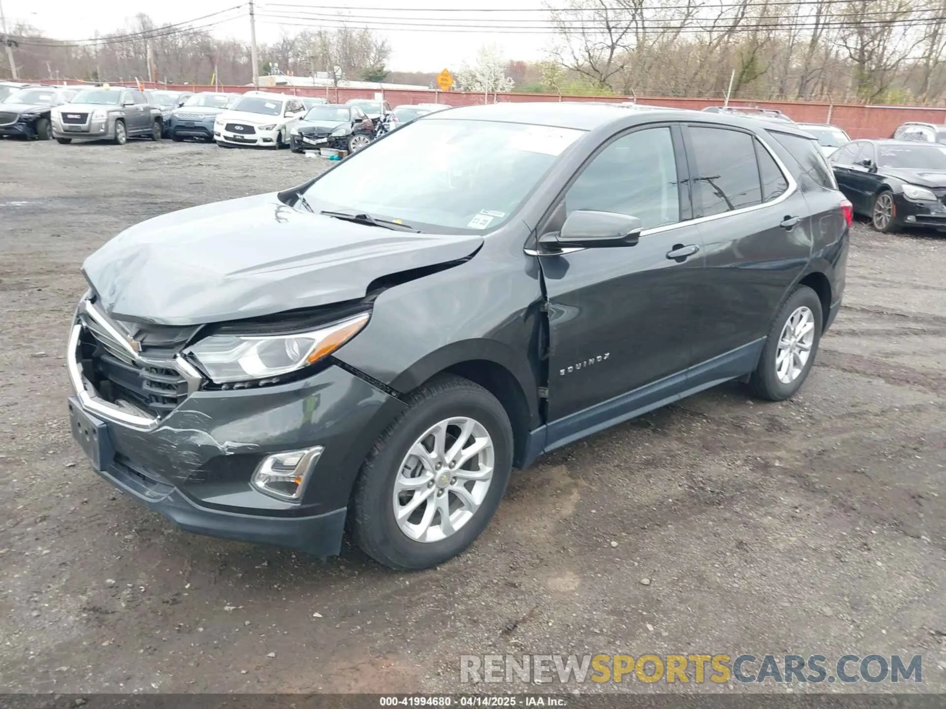2 Photograph of a damaged car 2GNAXUEV2K6173922 CHEVROLET EQUINOX 2019