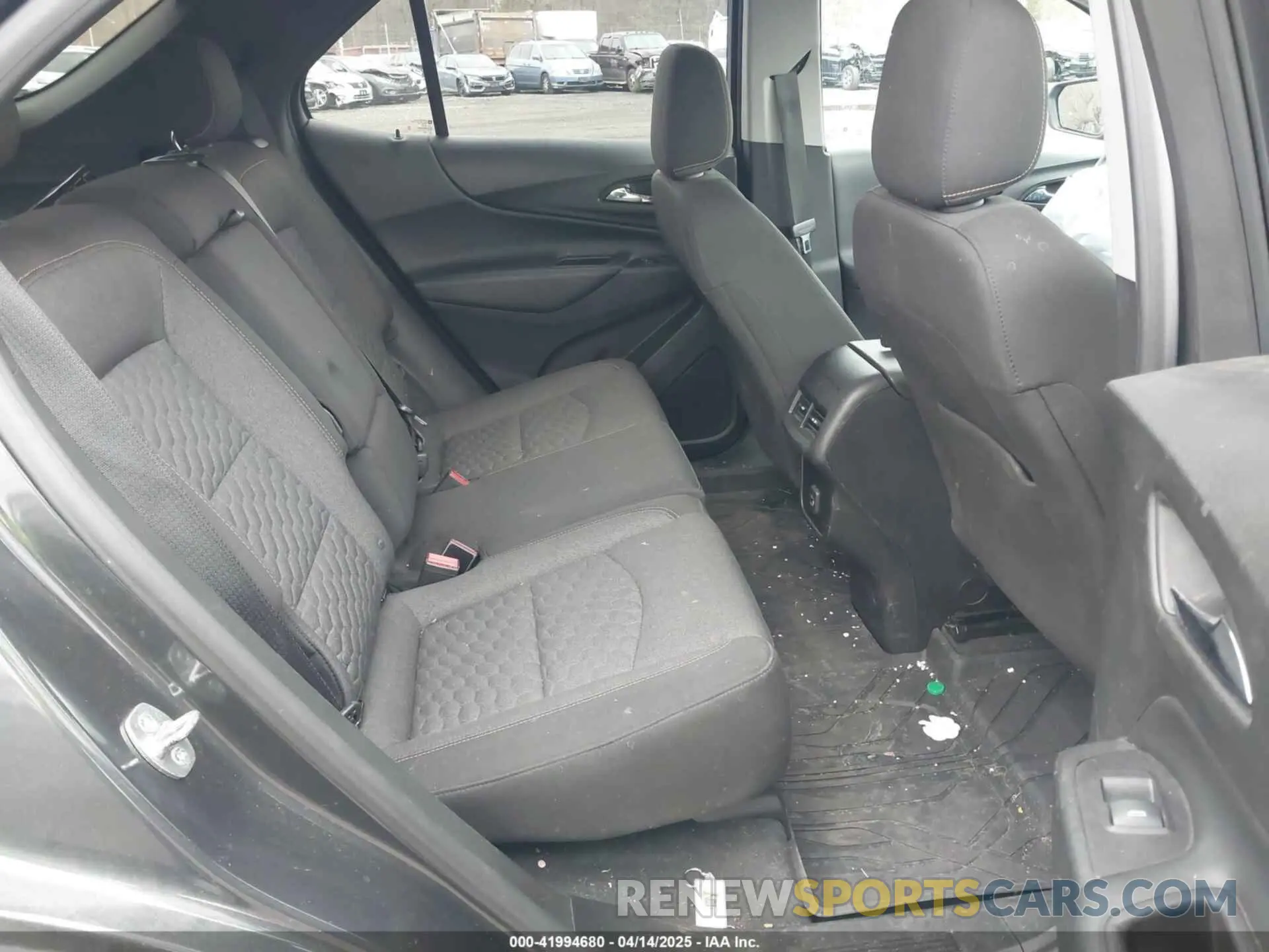 8 Photograph of a damaged car 2GNAXUEV2K6173922 CHEVROLET EQUINOX 2019