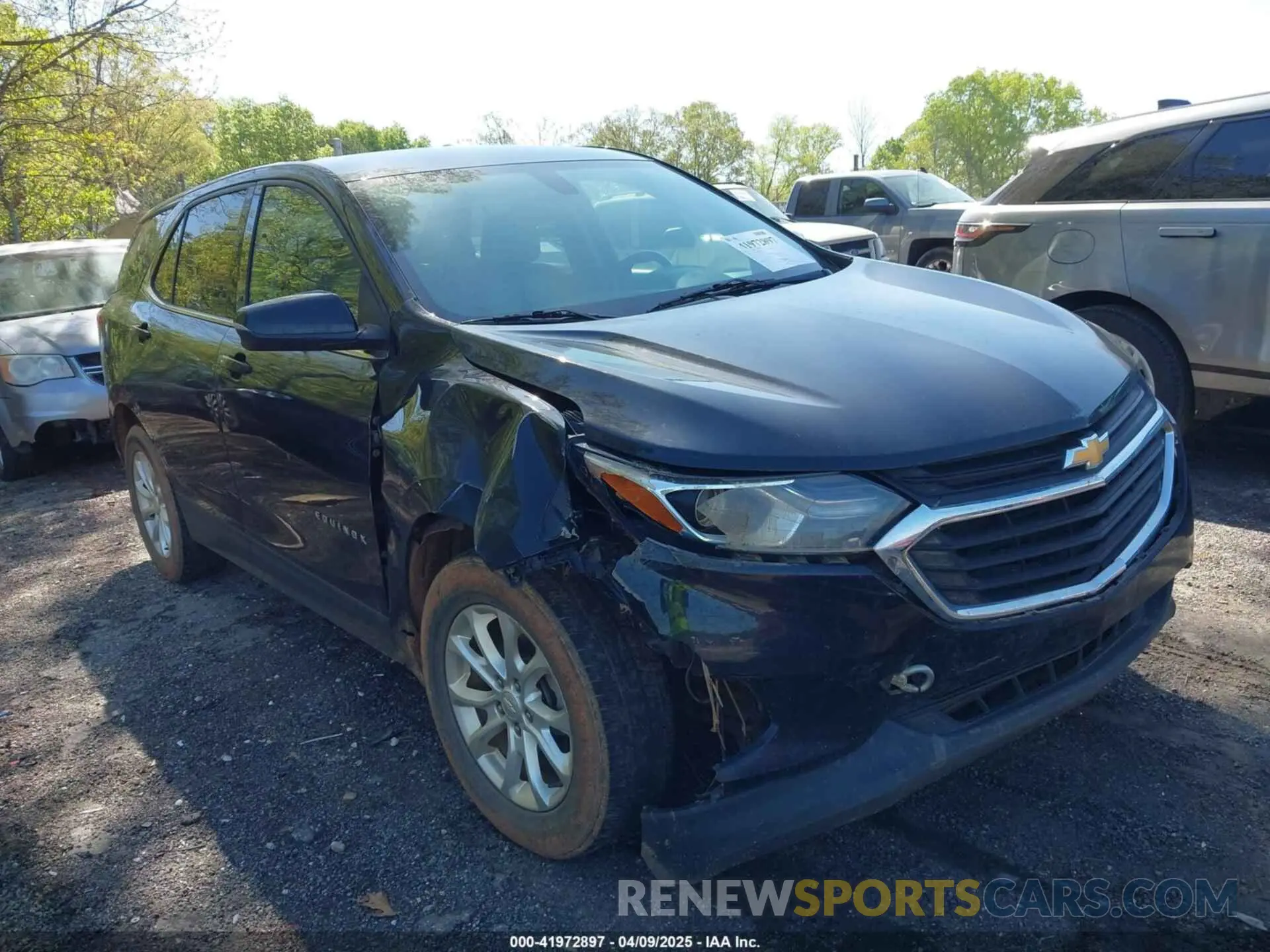 1 Фотография поврежденного автомобиля 2GNAXUEV2K6189571 CHEVROLET EQUINOX 2019